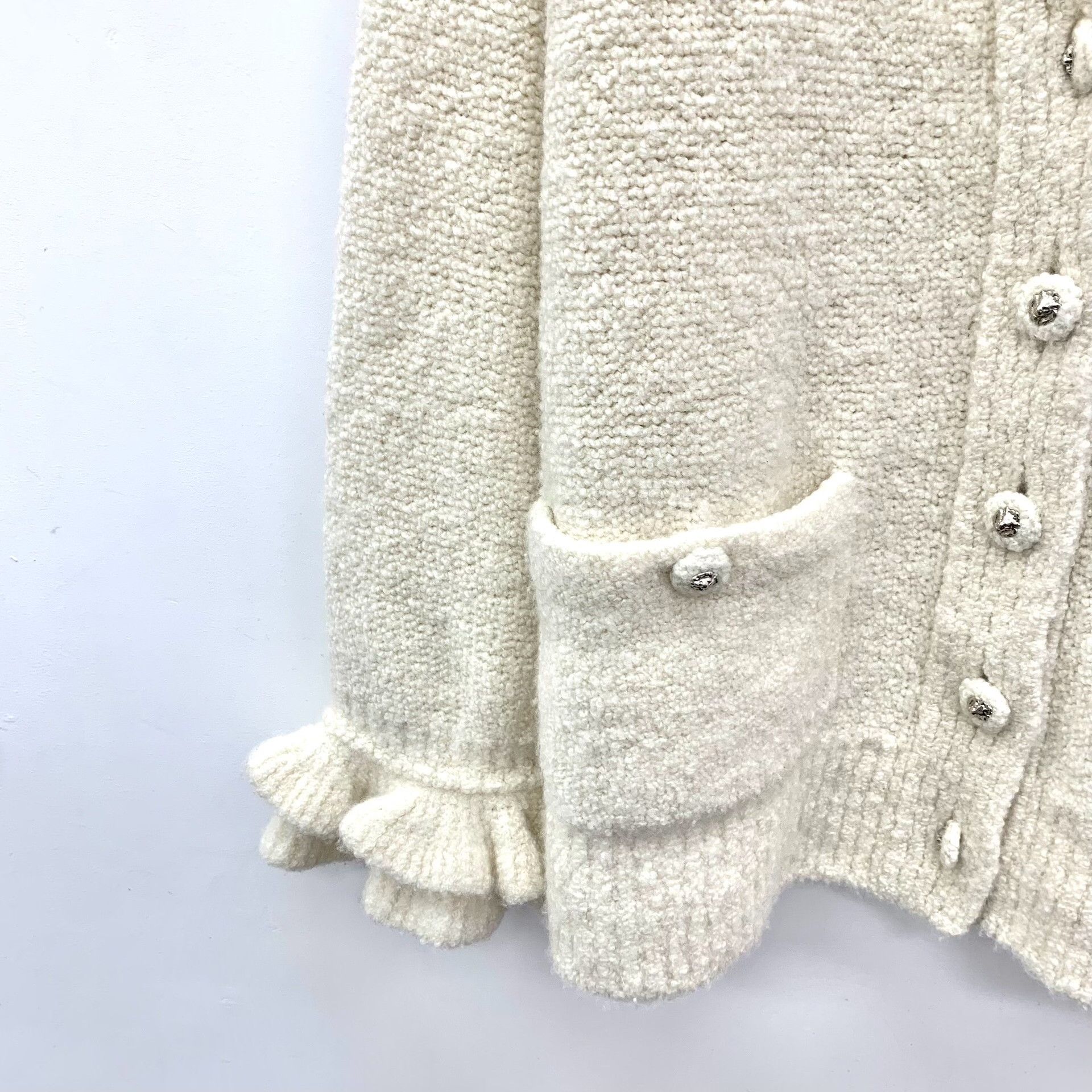 Chanel Chanel Cashmere Ruffle Cardigan 42 Size M / US 6-8 / IT 42-44 - 5 Thumbnail