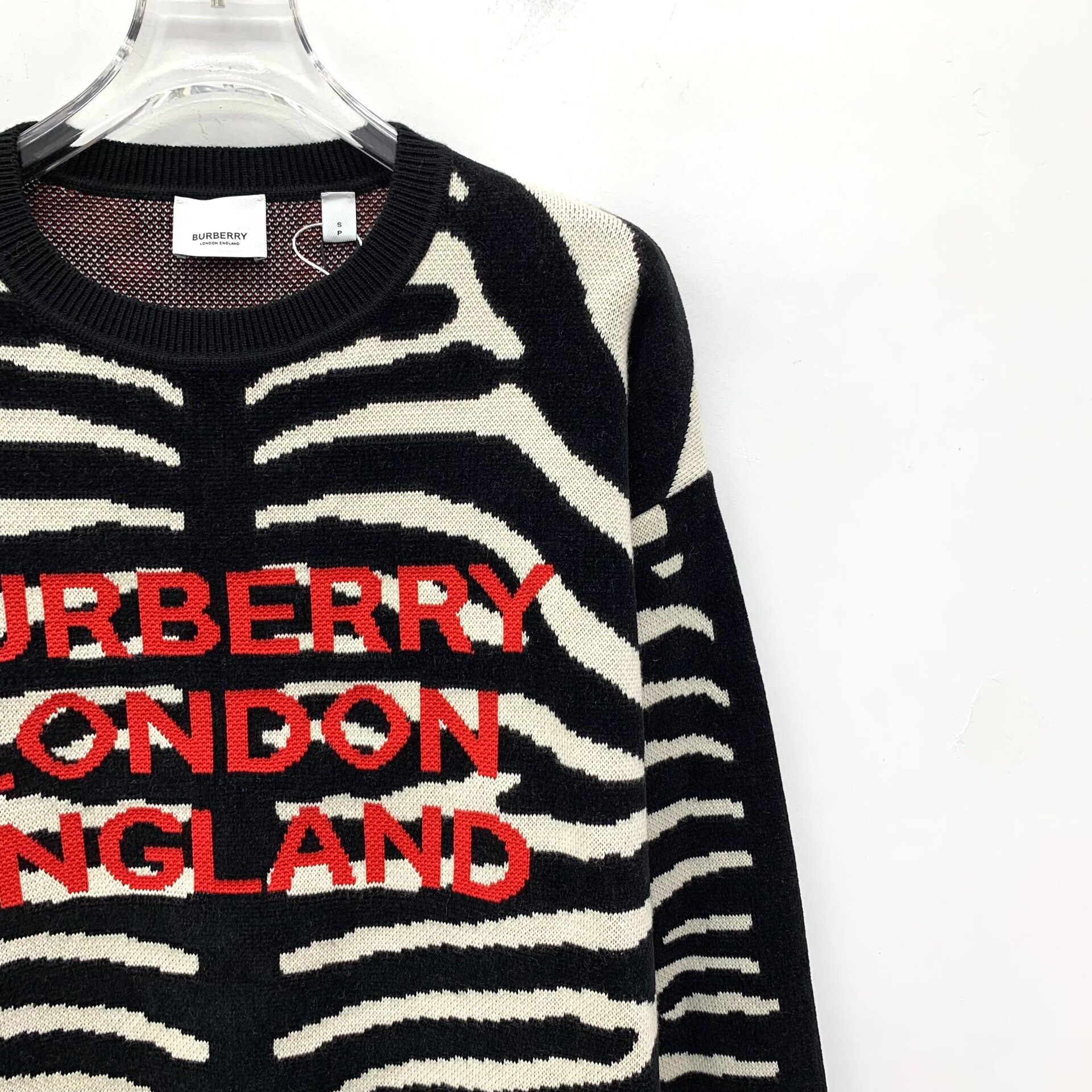 Burberry Burberry Zebra Stripe Logo Knit Sweater Size S Size US S / EU 44-46 / 1 - 4 Thumbnail
