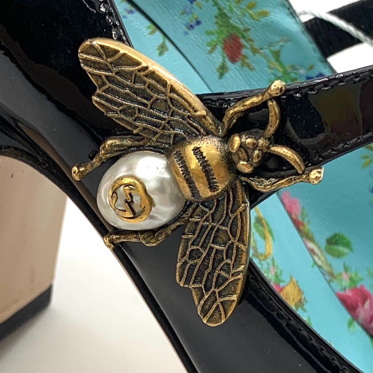 Gucci Gucci Bee Pearl Patent Leather Heels 35.5 Size US 5.5 / IT 35.5 - 7 Thumbnail