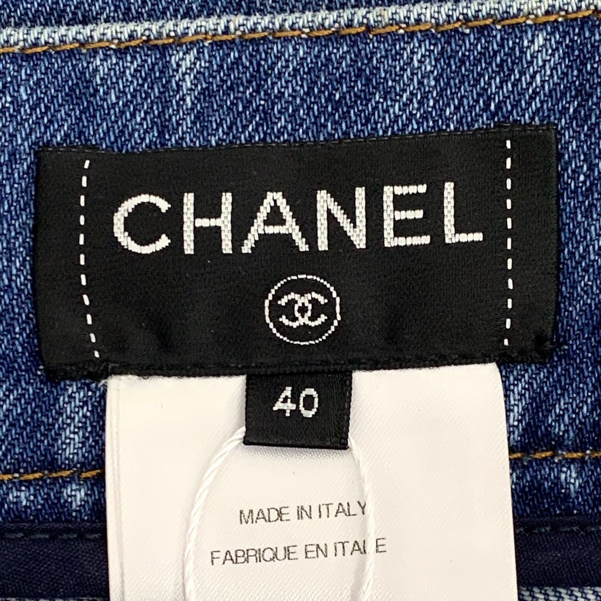 Chanel Chanel Patch Denim Mini Skirt 40 Size 28" / US 6 / IT 42 - 6 Thumbnail