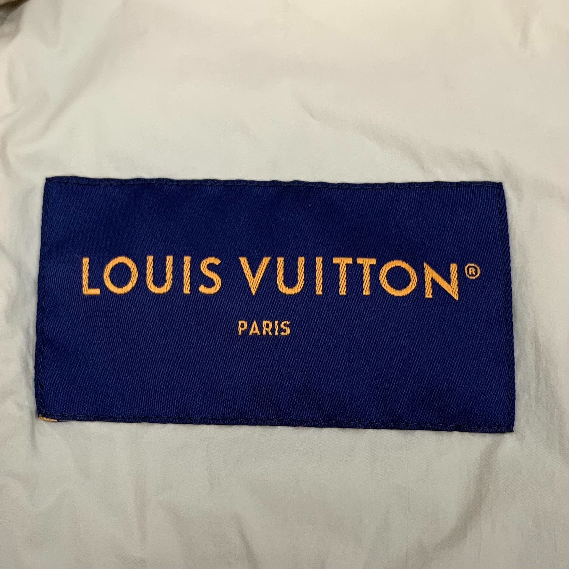 Louis Vuitton Louis Vuitton Monogram Embossed Puffer Jacket 44 Size US S / EU 44-46 / 1 - 6 Thumbnail
