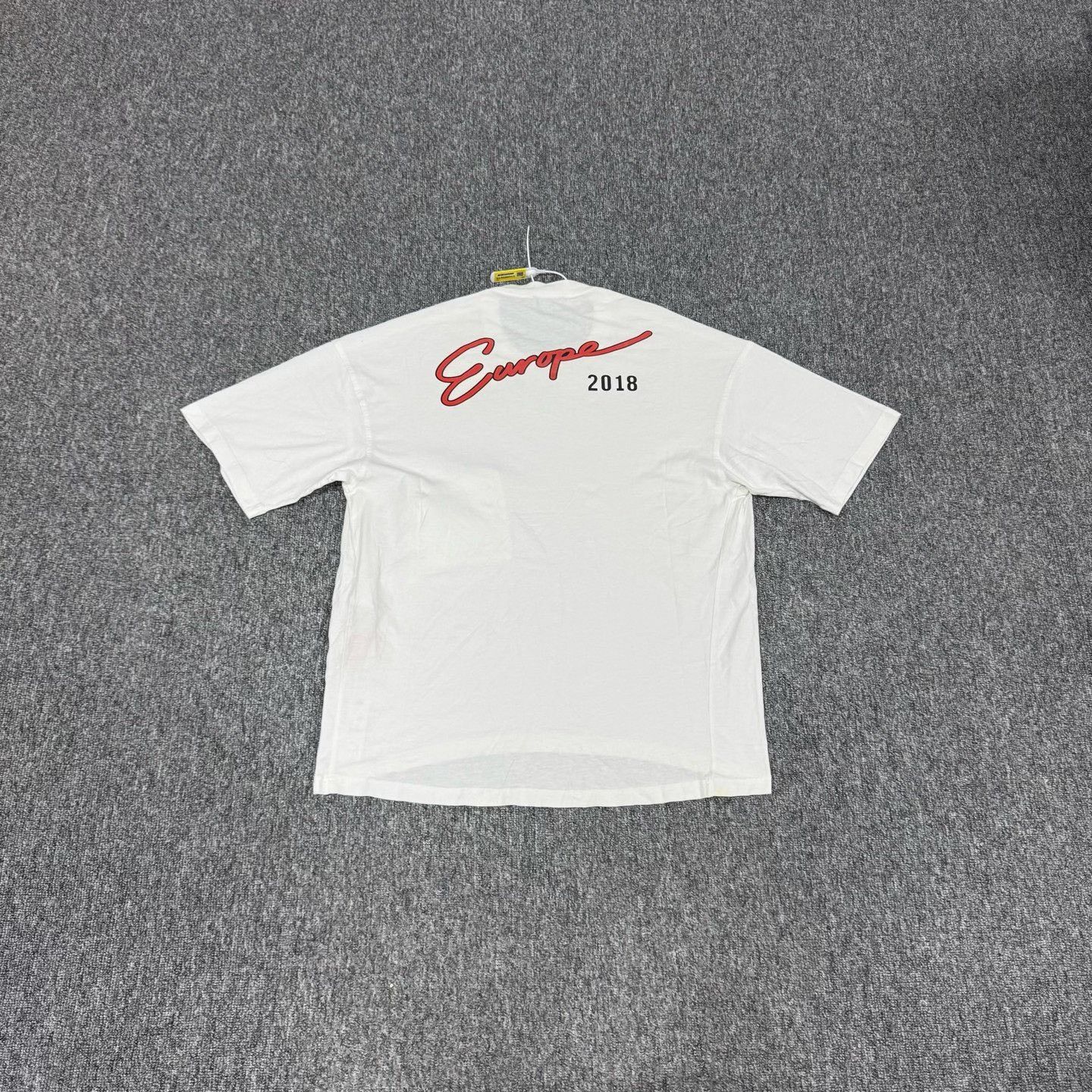 Balenciaga Balenciaga Europe 2018 Print Pocket T-Shirt S Size US S / EU 44-46 / 1 - 3 Thumbnail