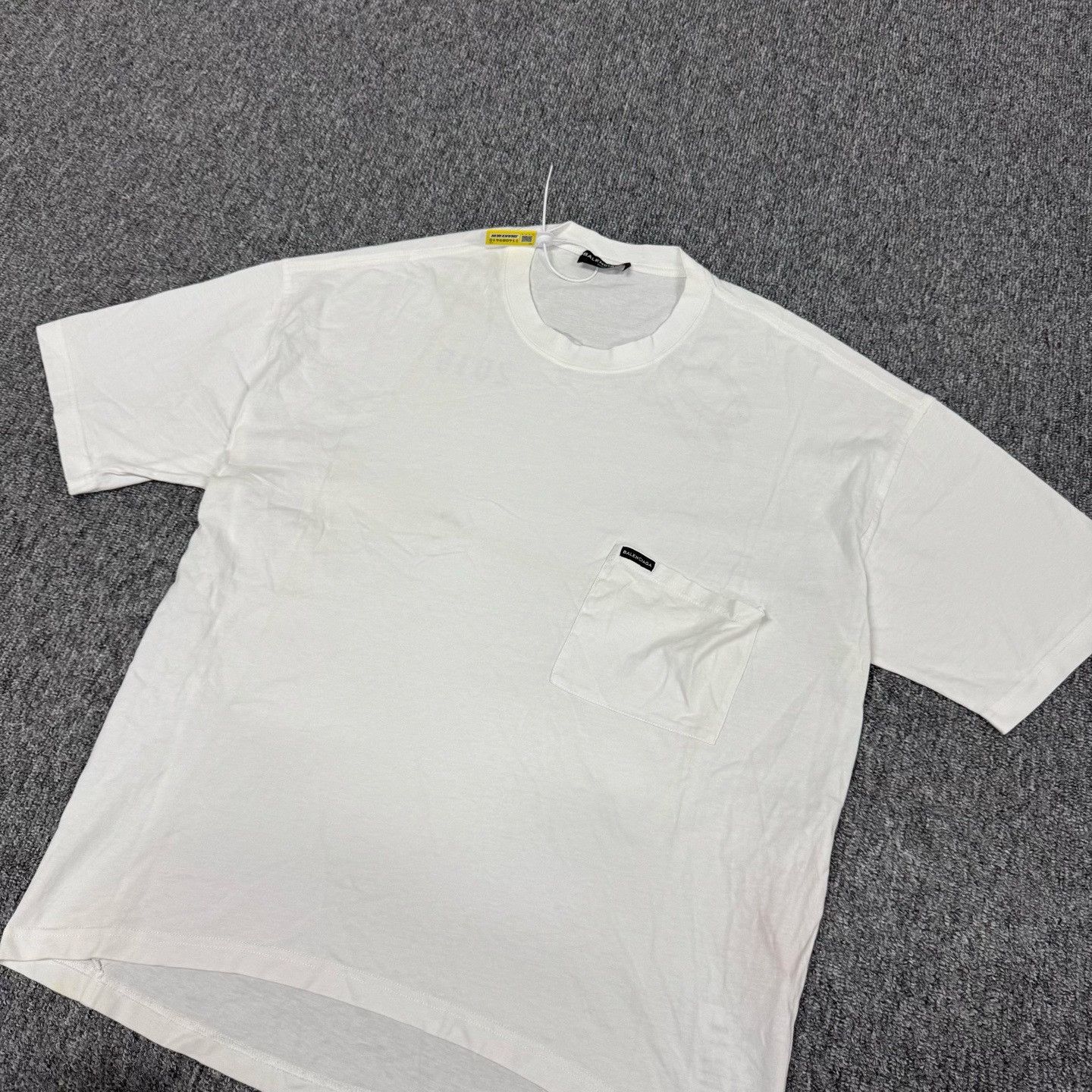 Balenciaga Balenciaga Europe 2018 Print Pocket T-Shirt S Size US S / EU 44-46 / 1 - 4 Thumbnail