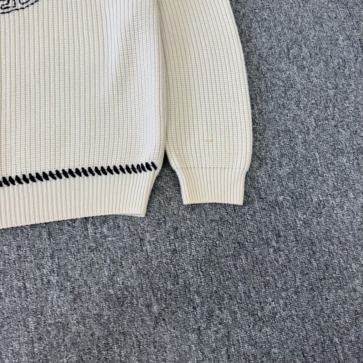 Versace Versace Medusa Head Knit Sweater EU 54 Size US L / EU 52-54 / 3 - 4 Thumbnail