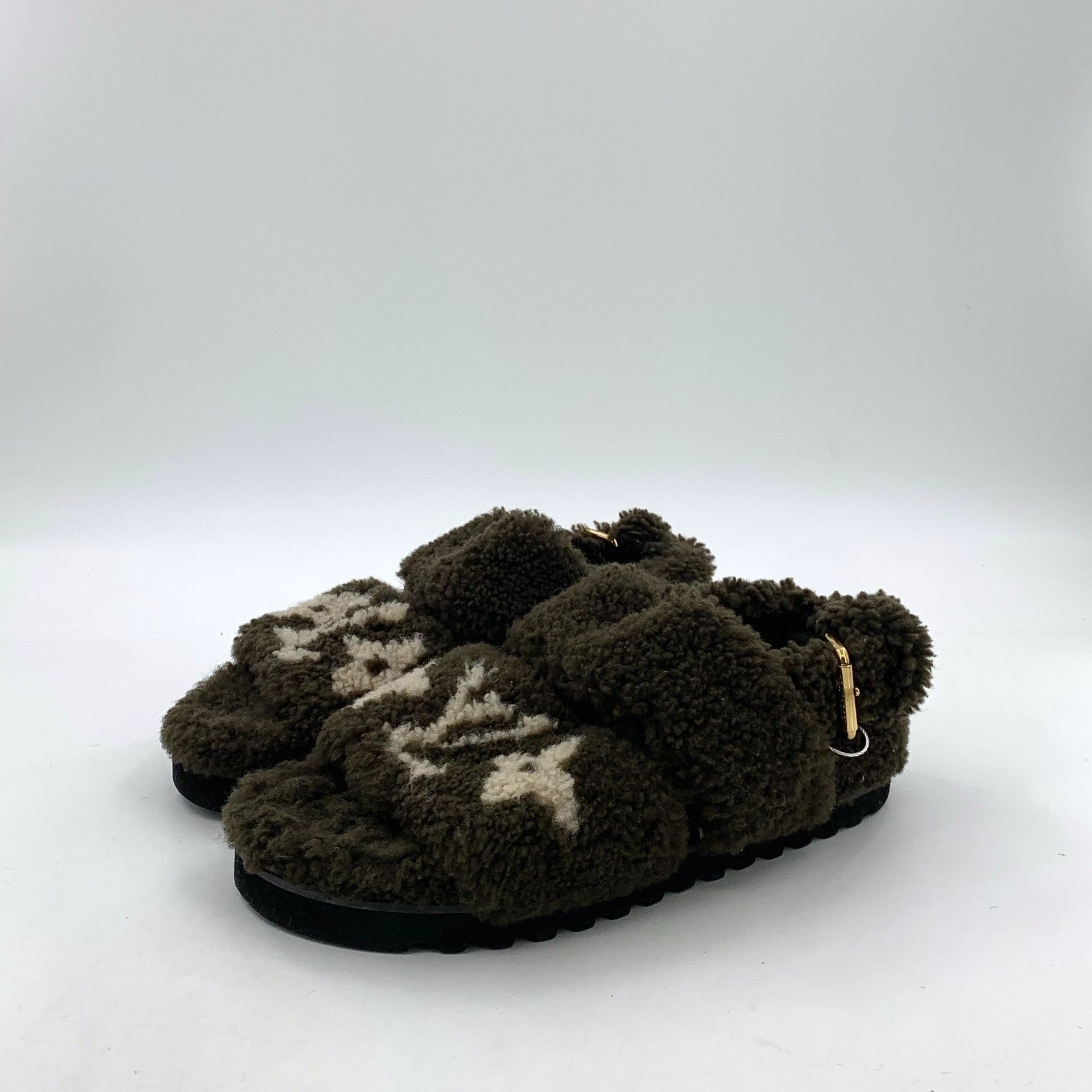 Louis Vuitton Louis Vuitton Monogram Shearling Paseo Sandals 36 Size US 6 / IT 36 - 2 Thumbnail