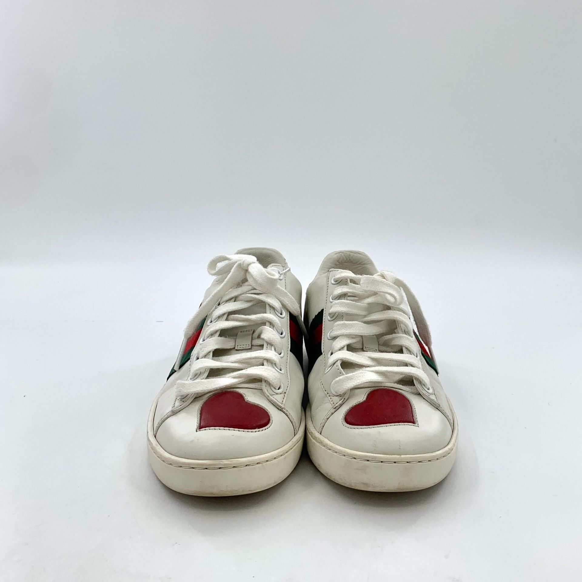 Gucci Gucci Ace Heart Patch Sneakers Size 36.5 Size US 6.5 / IT 36.5 - 4 Thumbnail