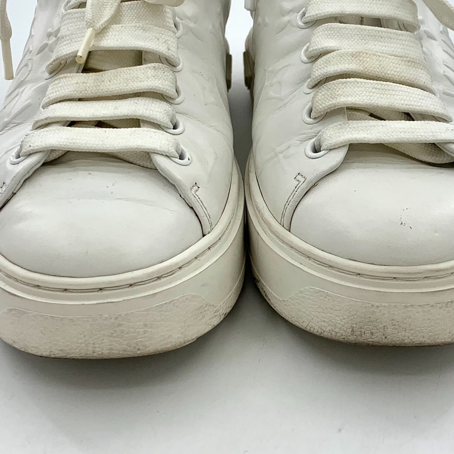 Louis Vuitton Louis Vuitton Time Out Logo Sneakers IT 35 Size US 5 / IT 35 - 9 Thumbnail