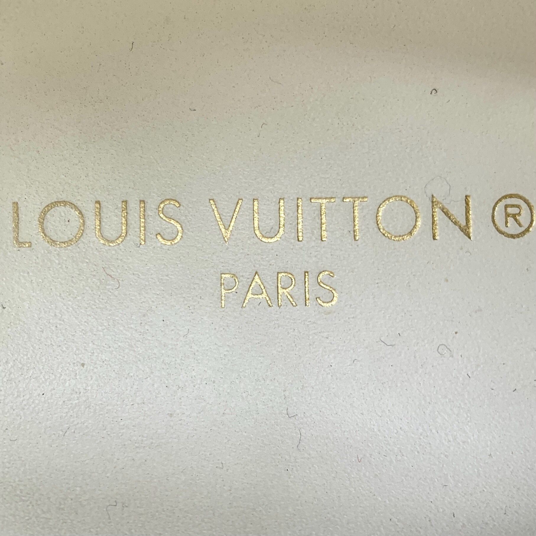 Louis Vuitton Louis Vuitton Time Out Logo Sneakers IT 35 Size US 5 / IT 35 - 8 Thumbnail