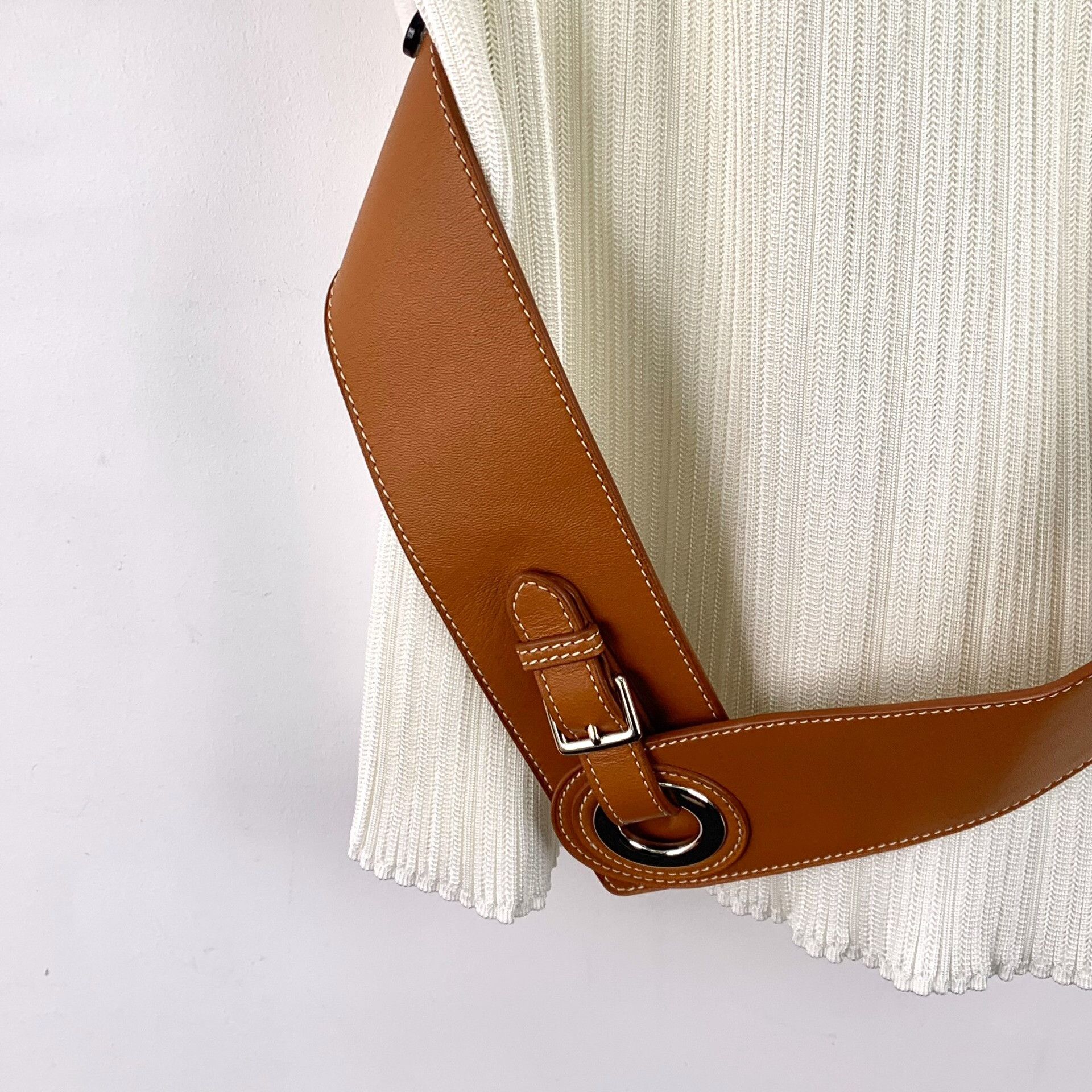 Hermes Hermes Belted Ribbed Knit Top White 38 Size S / US 4 / IT 40 - 5 Thumbnail