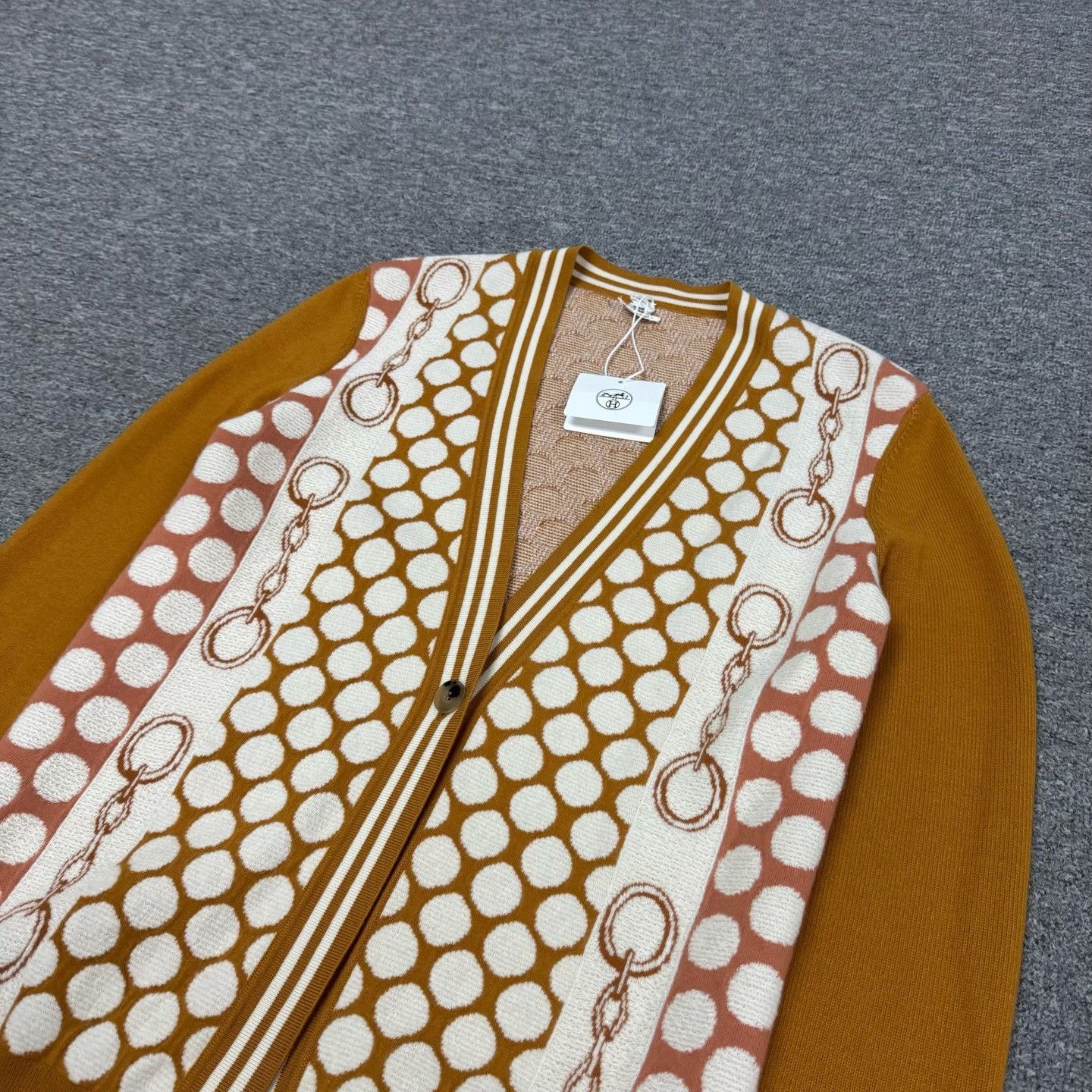 Hermes Hermes Horsebit Polka Dot Knit Cardigan Size 36 Size XS / US 0-2 / IT 36-38 - 5 Thumbnail