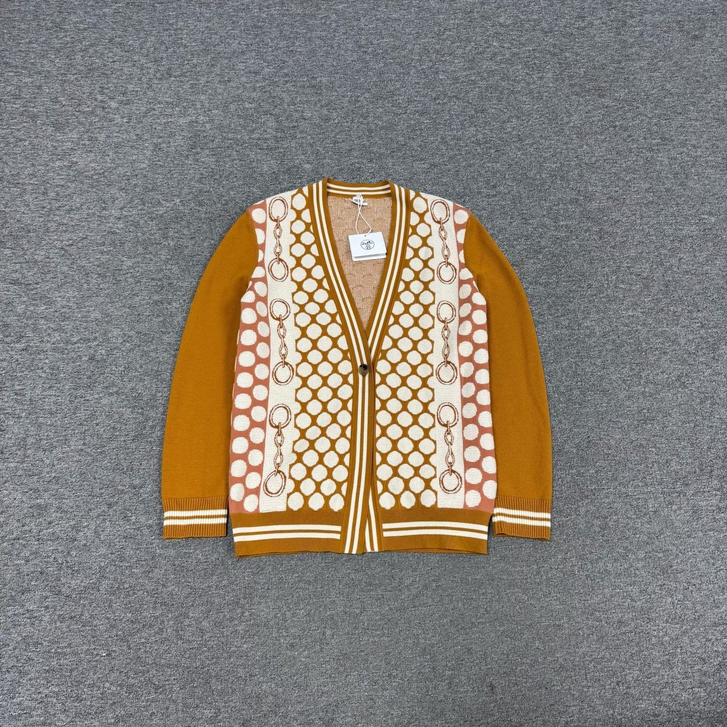 Hermes Hermes Horsebit Polka Dot Knit Cardigan Size 36 Size XS / US 0-2 / IT 36-38 - 2 Thumbnail