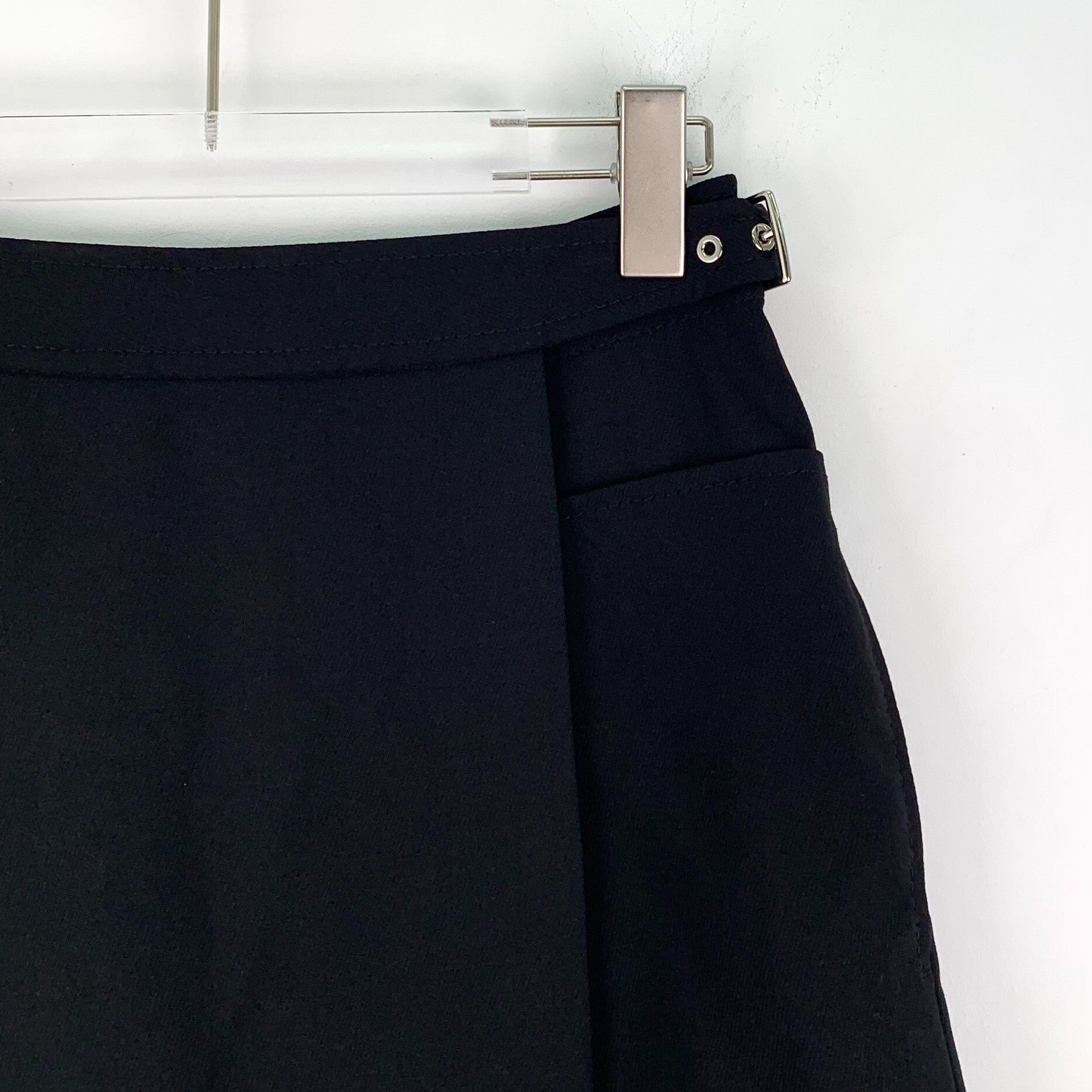 Hermes Hermes Black Buckle Detail Wrap Shorts FR 36 Size 26" / US 2 / IT 38 - 4 Thumbnail