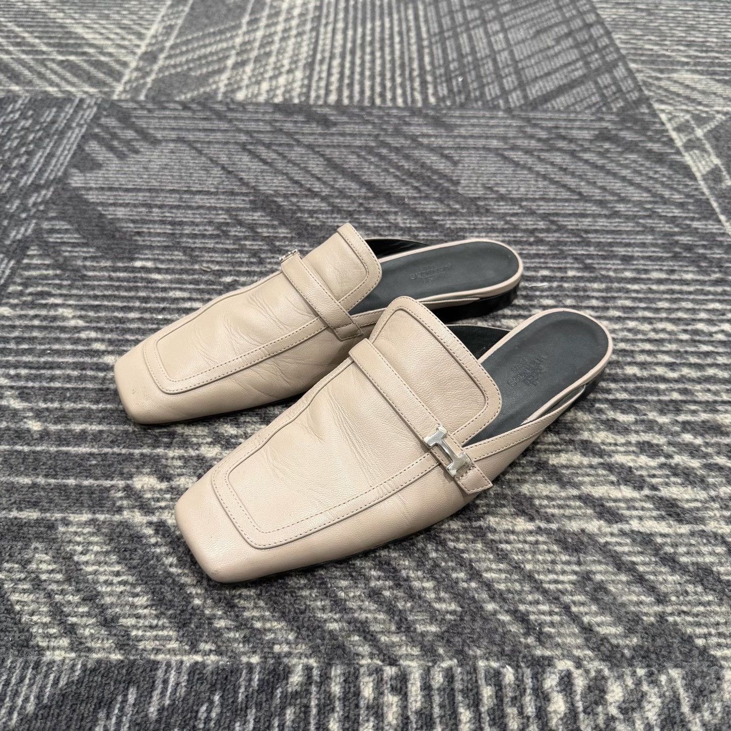 Hermes Hermes H Logo Groupie Mules 38 Size US 8 / IT 38 - 2 Thumbnail