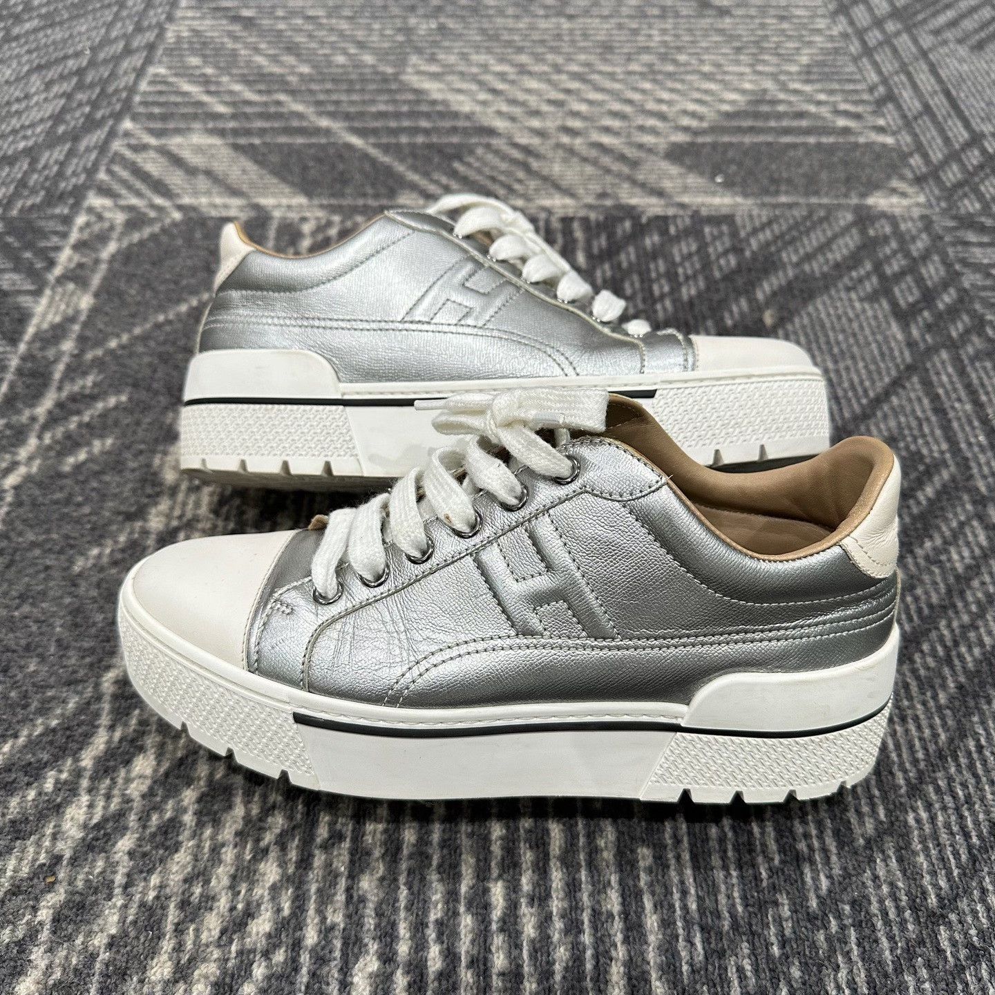 Hermes Hermes Silver Platform Low-Top Sneakers 37 Size US 7 / IT 37 - 5 Thumbnail