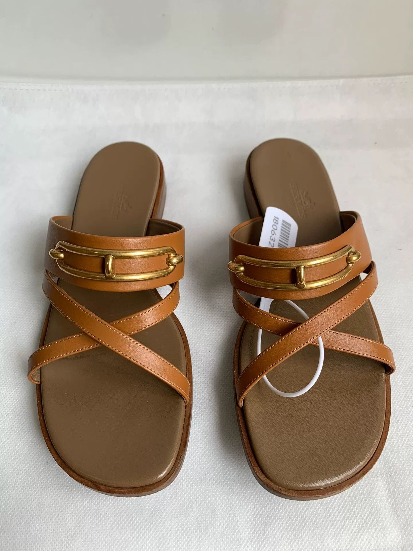 Hermes Hermes Gold Leather Chaine d'Ancre Sandals 36.5 Size US 6.5 / IT 36.5 - 2 Thumbnail