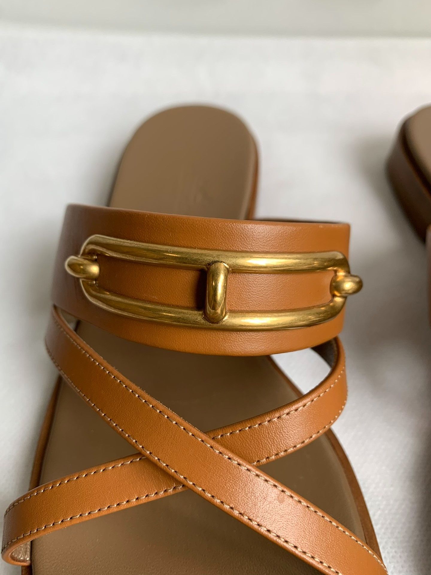 Hermes Hermes Gold Leather Chaine d'Ancre Sandals 36.5 Size US 6.5 / IT 36.5 - 3 Thumbnail