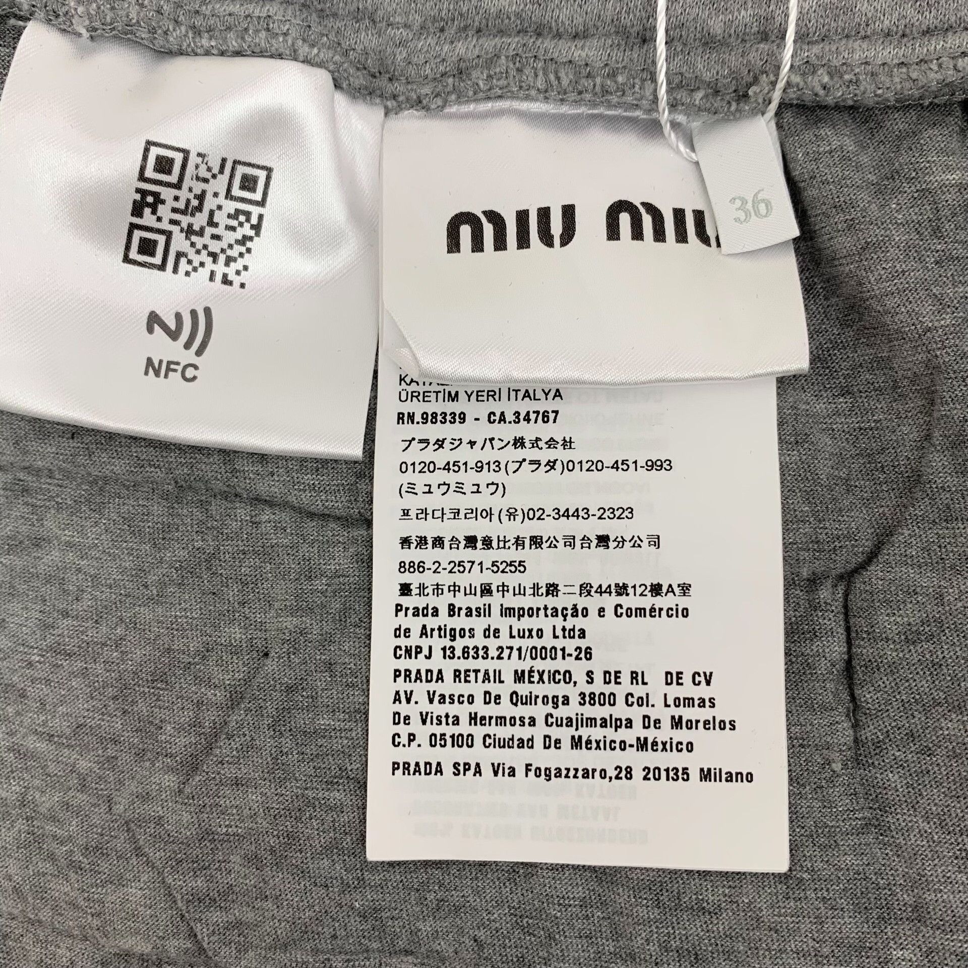 Miu Miu Miu Miu Studded Logo Sweat Shorts IT 36 Size 25" / US 0 / IT 36 - 8 Thumbnail