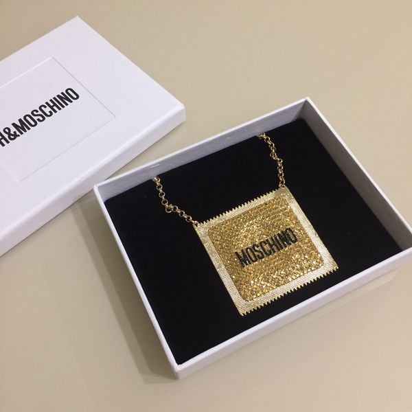 Moschino condom discount necklace