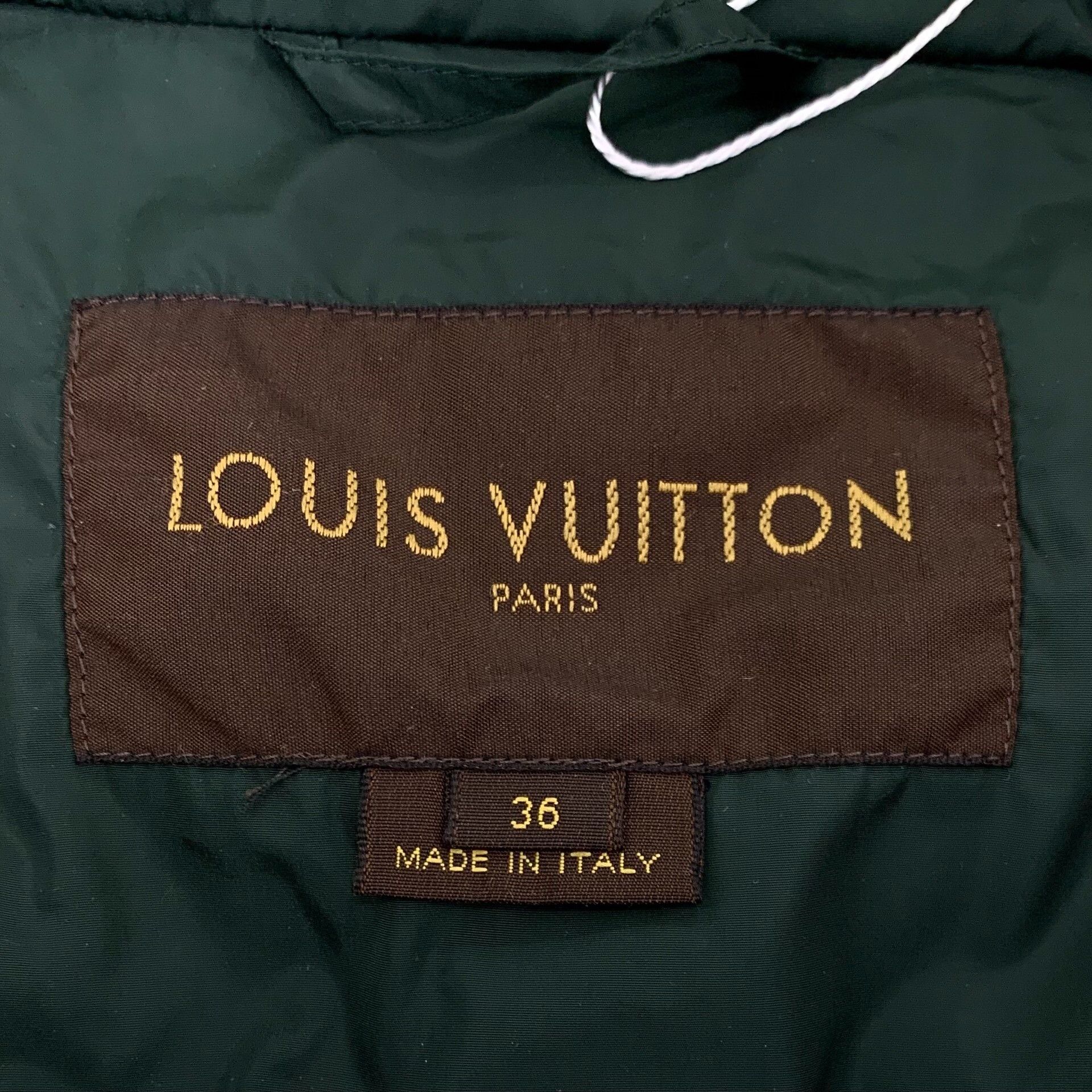 Louis Vuitton Louis Vuitton Quilted Fur Trim Down Jacket Size 36 Size XS / US 0-2 / IT 36-38 - 6 Thumbnail