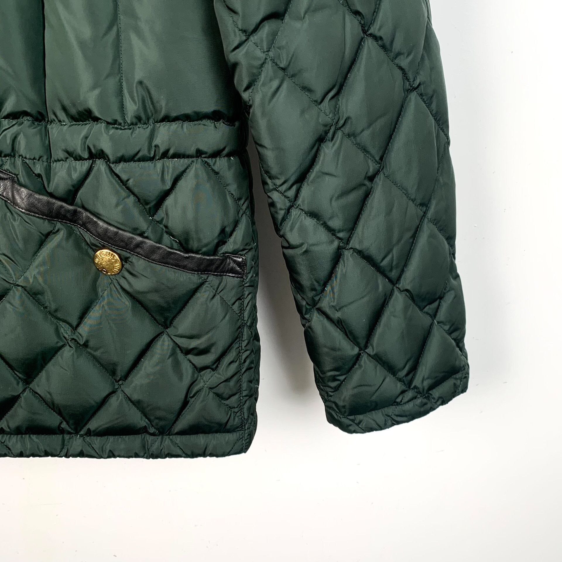 Louis Vuitton Louis Vuitton Quilted Fur Trim Down Jacket Size 36 Size XS / US 0-2 / IT 36-38 - 5 Thumbnail