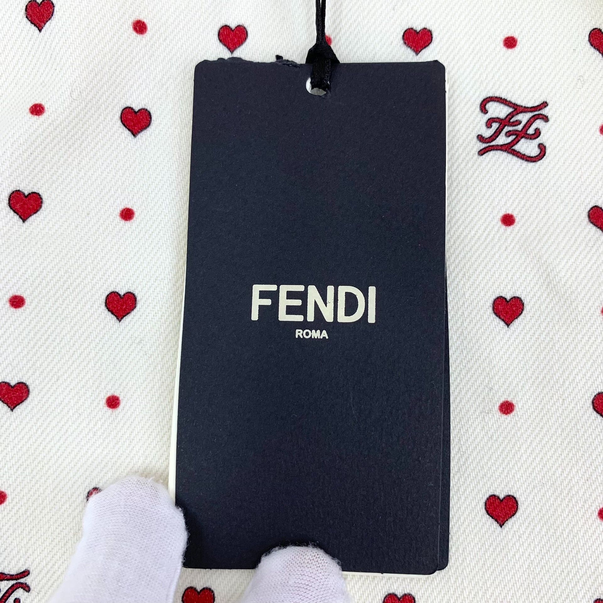 Fendi Fendi Heart Print Cotton Shorts IT 42 Size 28" / US 6 / IT 42 - 8 Thumbnail
