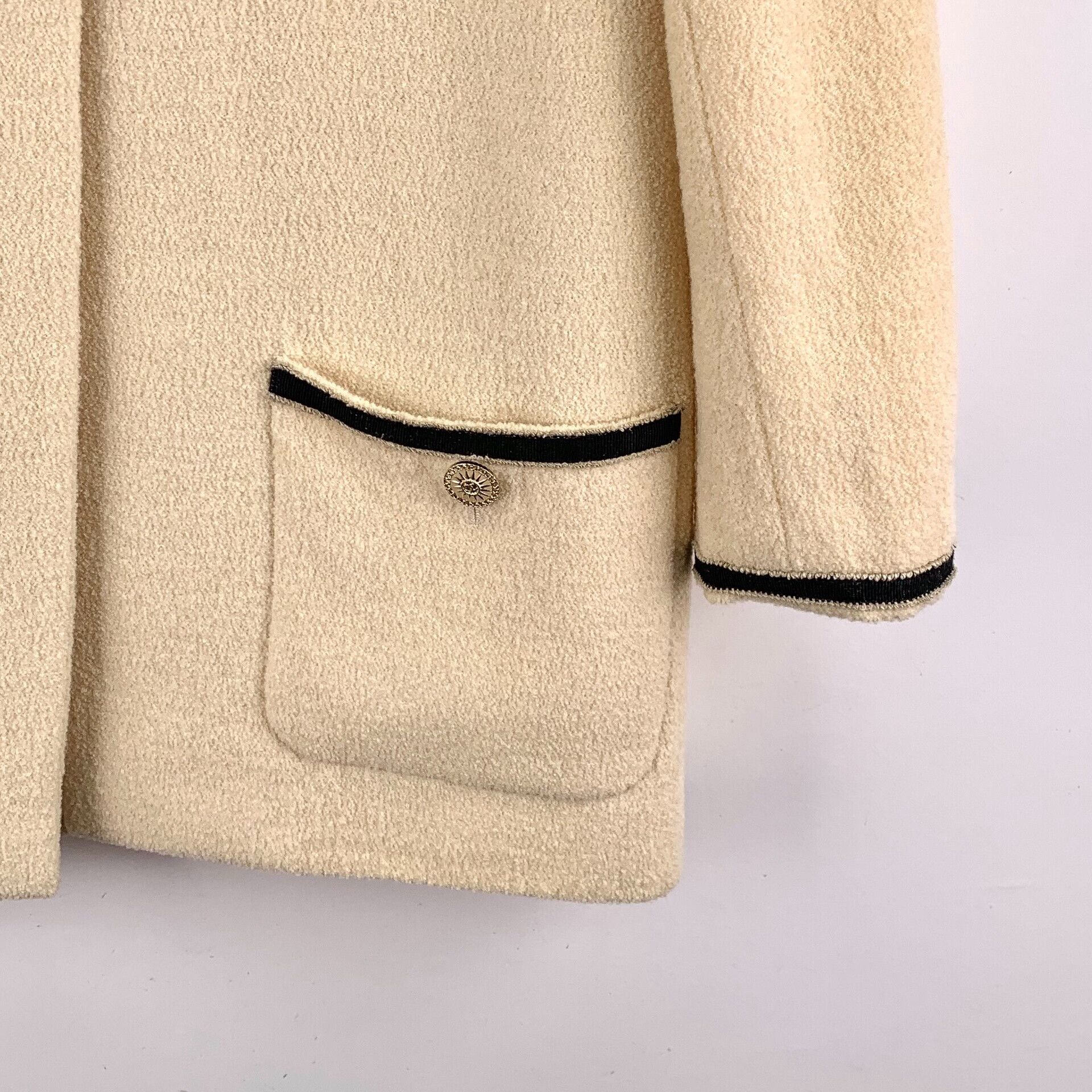 Chanel Chanel Beige Wool Multi-Pocket Coat 38 Size S / US 4 / IT 40 - 5 Thumbnail