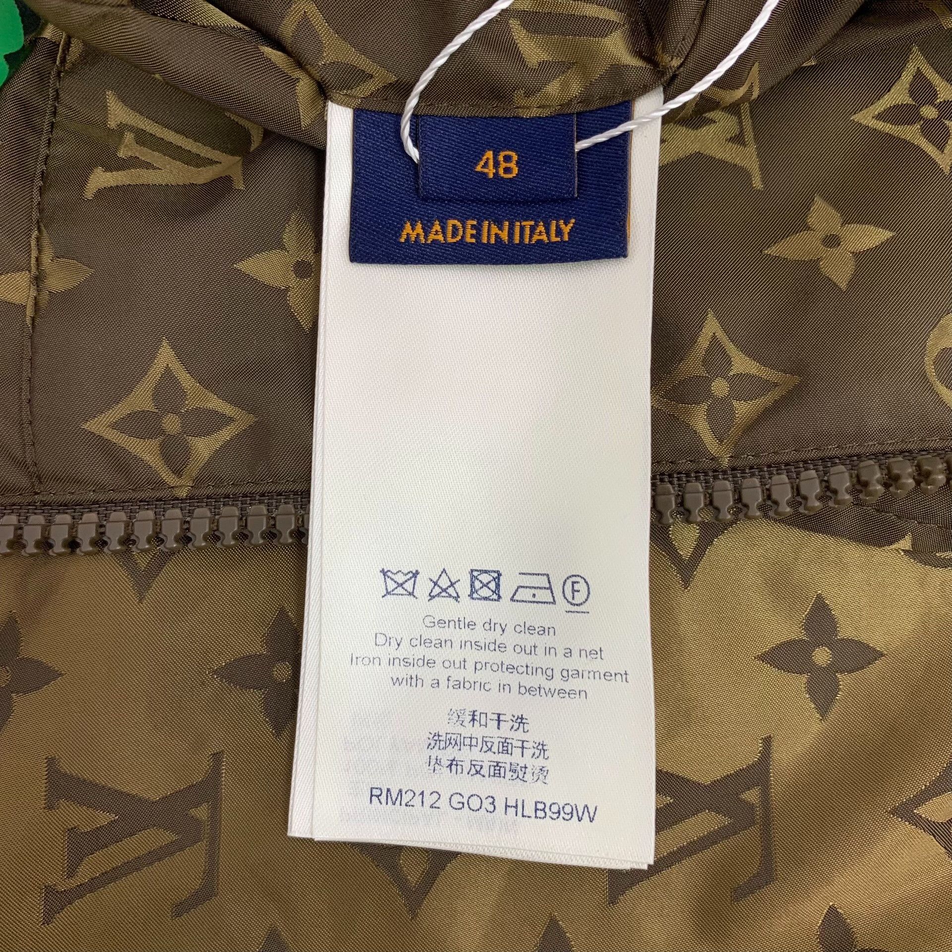 Louis Vuitton Louis Vuitton Tourist vs Purist Monogram Hooded Jacket 48 Size US M / EU 48-50 / 2 - 7 Thumbnail