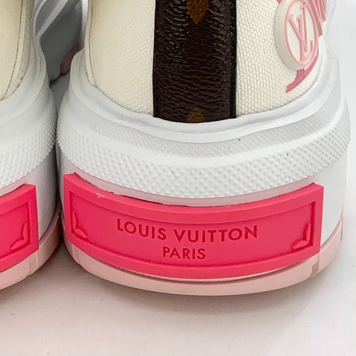 Louis Vuitton Louis Vuitton Squad Logo Hi-Top Sneakers IT 37.5 Size US 7.5 / IT 37.5 - 7 Thumbnail