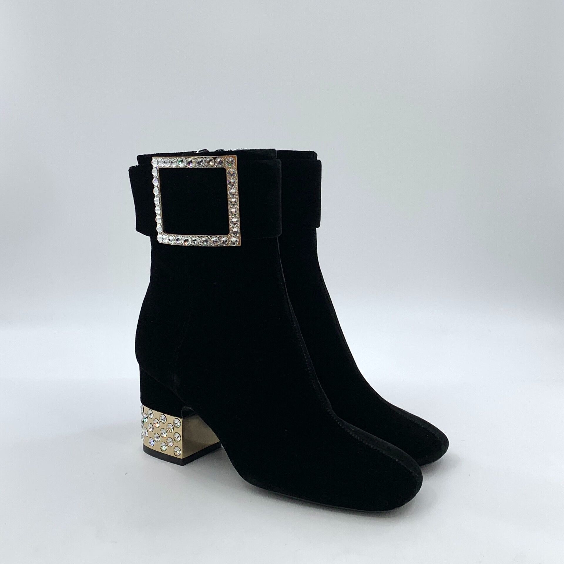 Roger Vivier Roger Vivier Crystal Buckle Suede Boots 34 Size US 4 / IT 34 - 3 Thumbnail