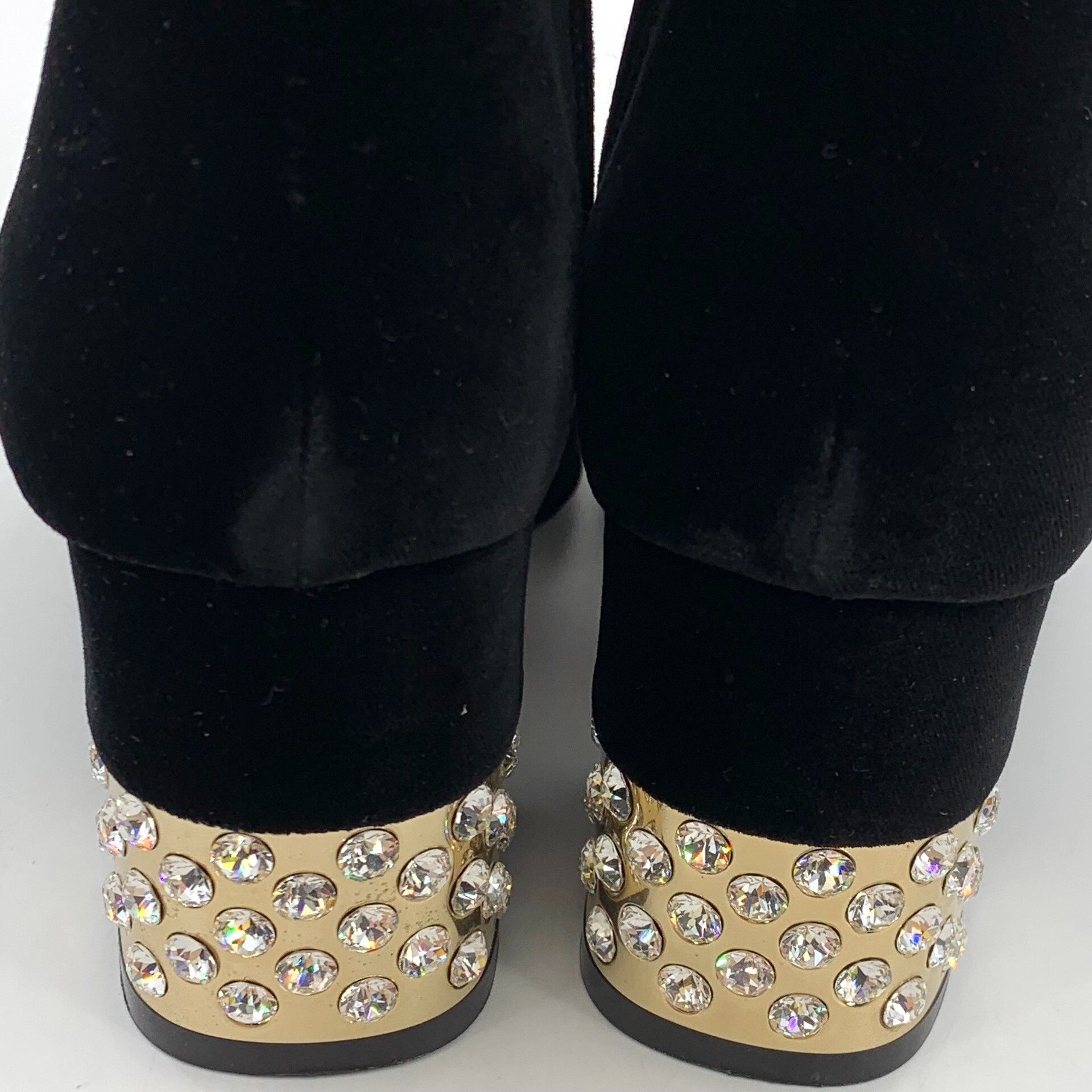 Roger Vivier Roger Vivier Crystal Buckle Suede Boots 34 Size US 4 / IT 34 - 10 Thumbnail