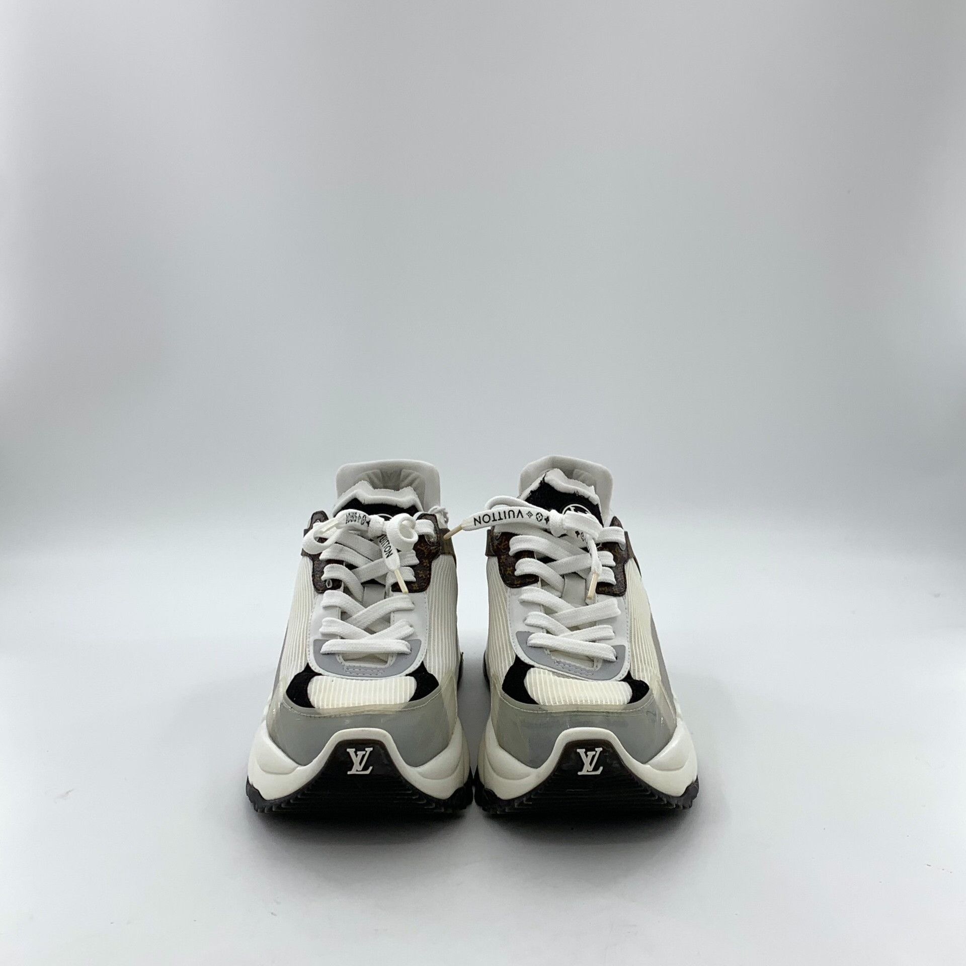 Louis Vuitton Louis Vuitton Monogram Run 55 Sneakers EU 39 Size US 6 / EU 39 - 4 Thumbnail