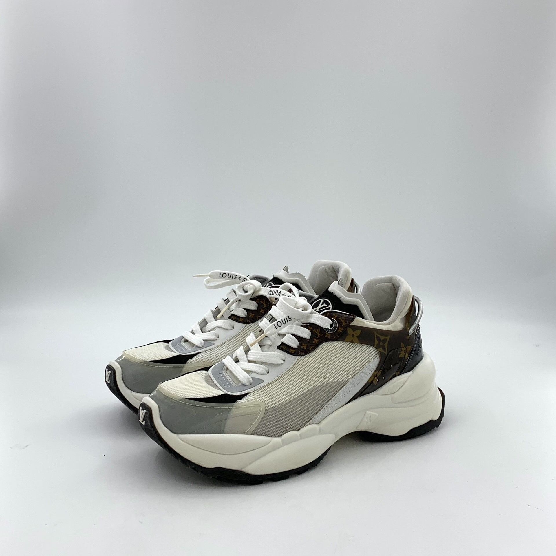 Louis Vuitton Louis Vuitton Monogram Run 55 Sneakers EU 39 Size US 6 / EU 39 - 2 Thumbnail