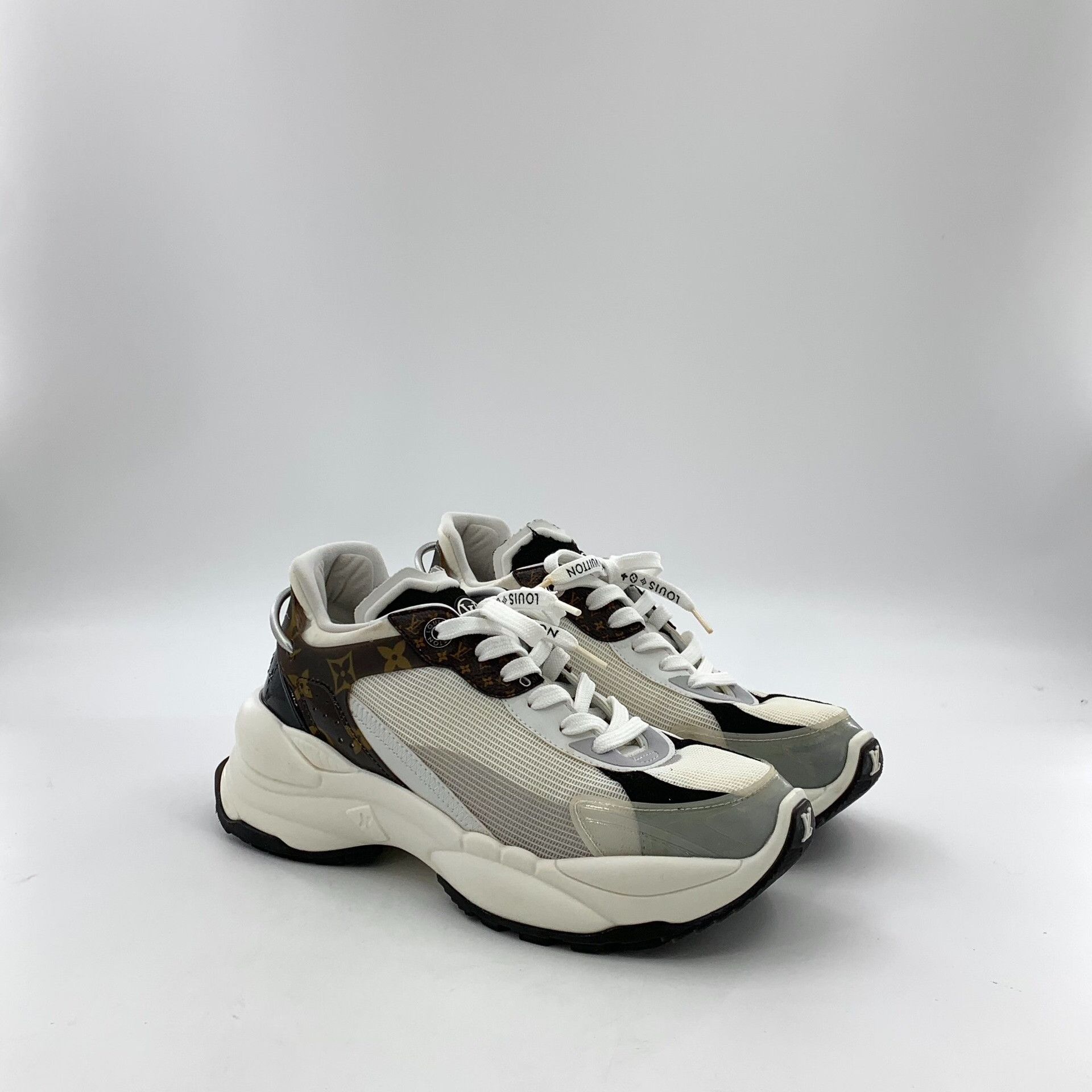 Louis Vuitton Louis Vuitton Monogram Run 55 Sneakers EU 39 Size US 6 / EU 39 - 3 Thumbnail