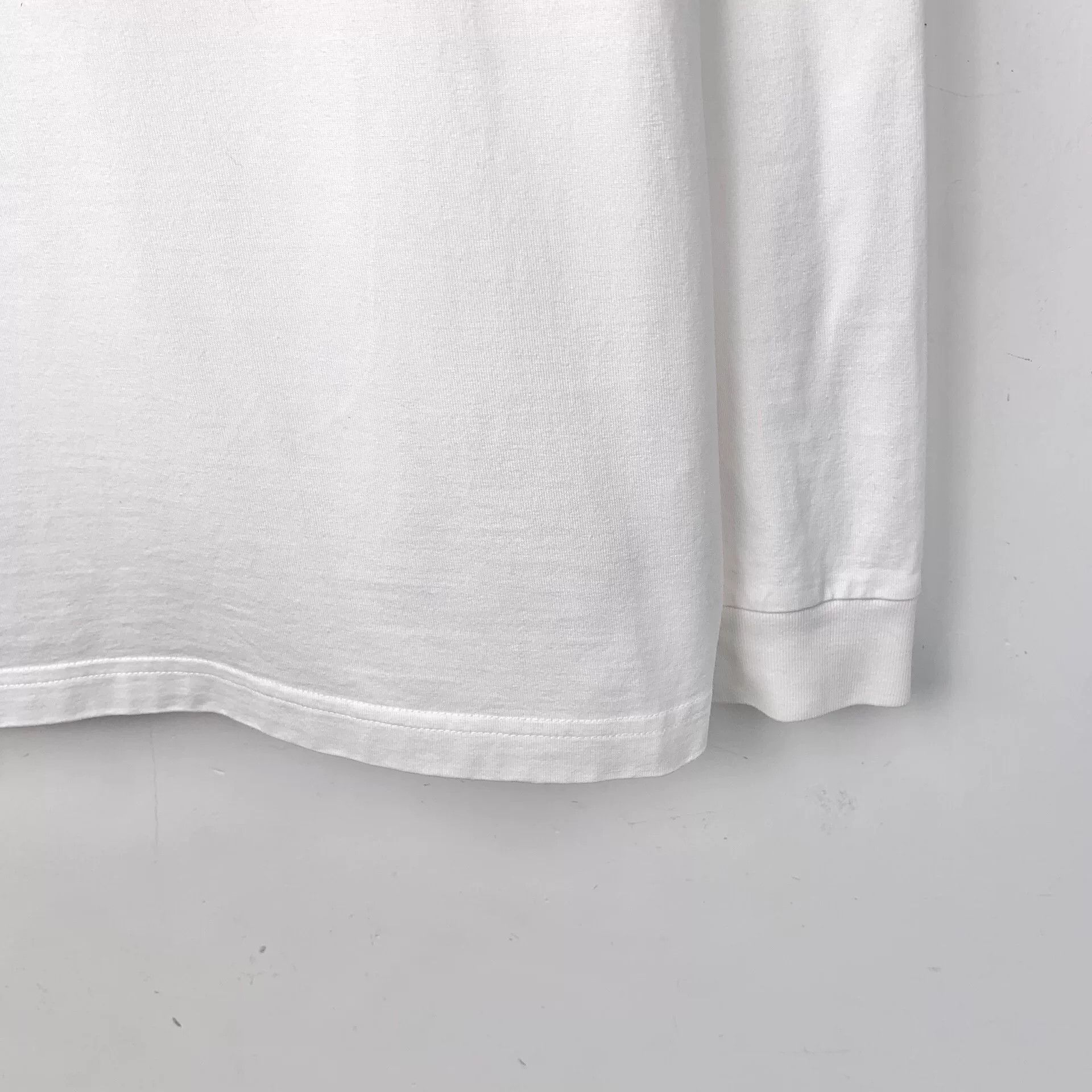 Louis Vuitton Louis Vuitton White Logo Print Sweatshirt L Size US L / EU 52-54 / 3 - 5 Thumbnail