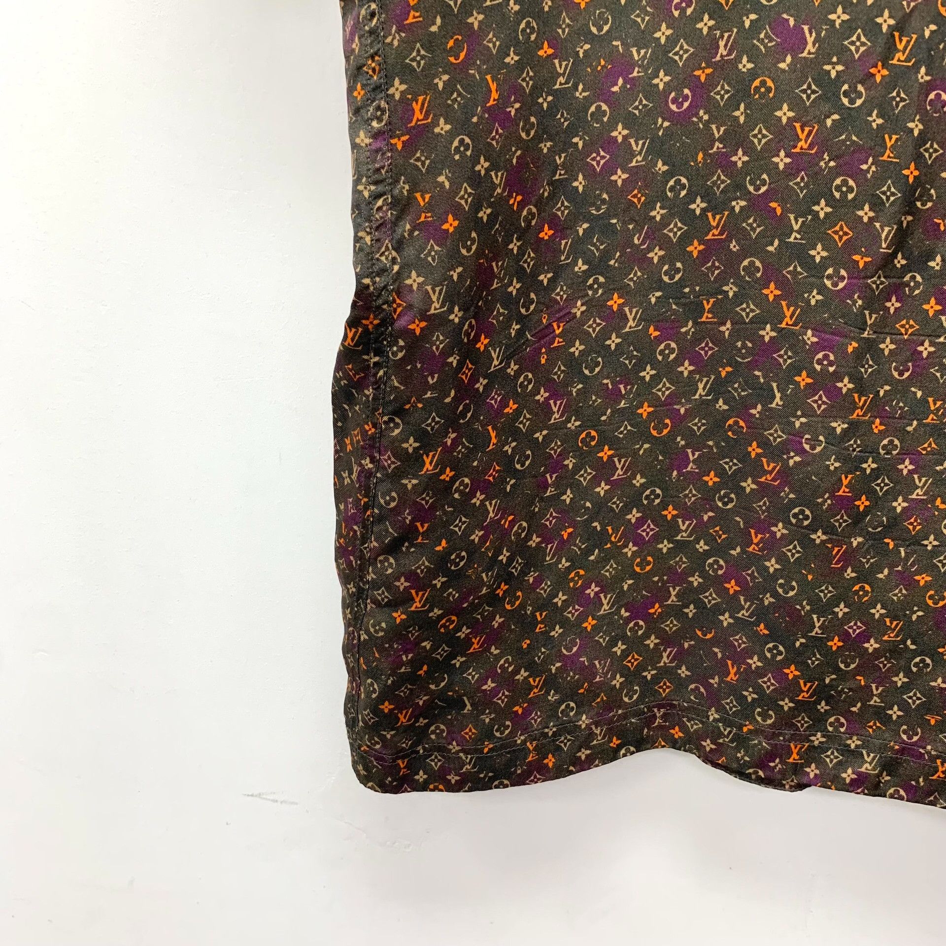 Louis Vuitton Louis Vuitton Monogram Print Viscose T-Shirt FR 38 Size S / US 4 / IT 40 - 5 Thumbnail
