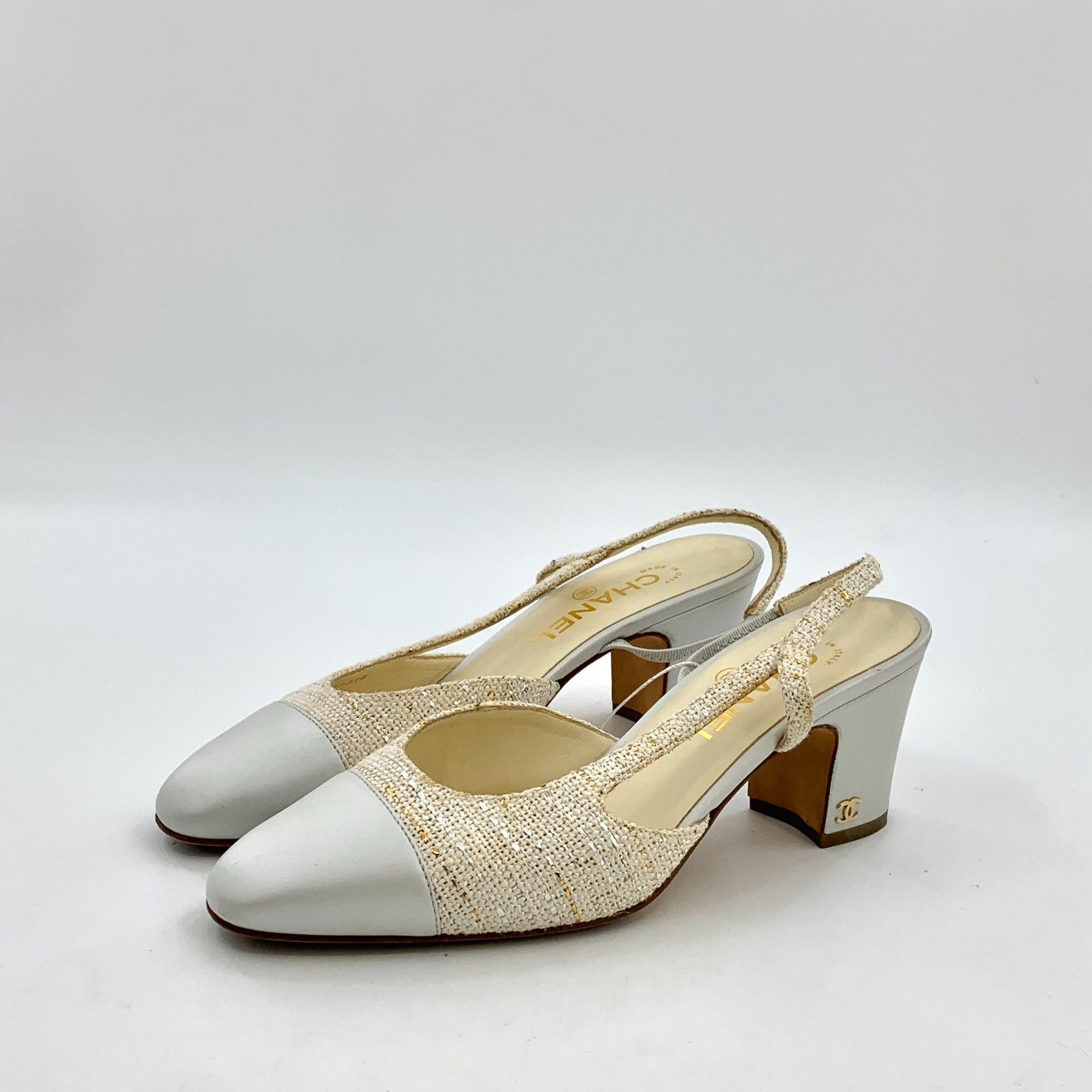Chanel Chanel Tweed Leather Cap Toe Slingback Sandals 37.5 Size US 7.5 / IT 37.5 - 2 Thumbnail