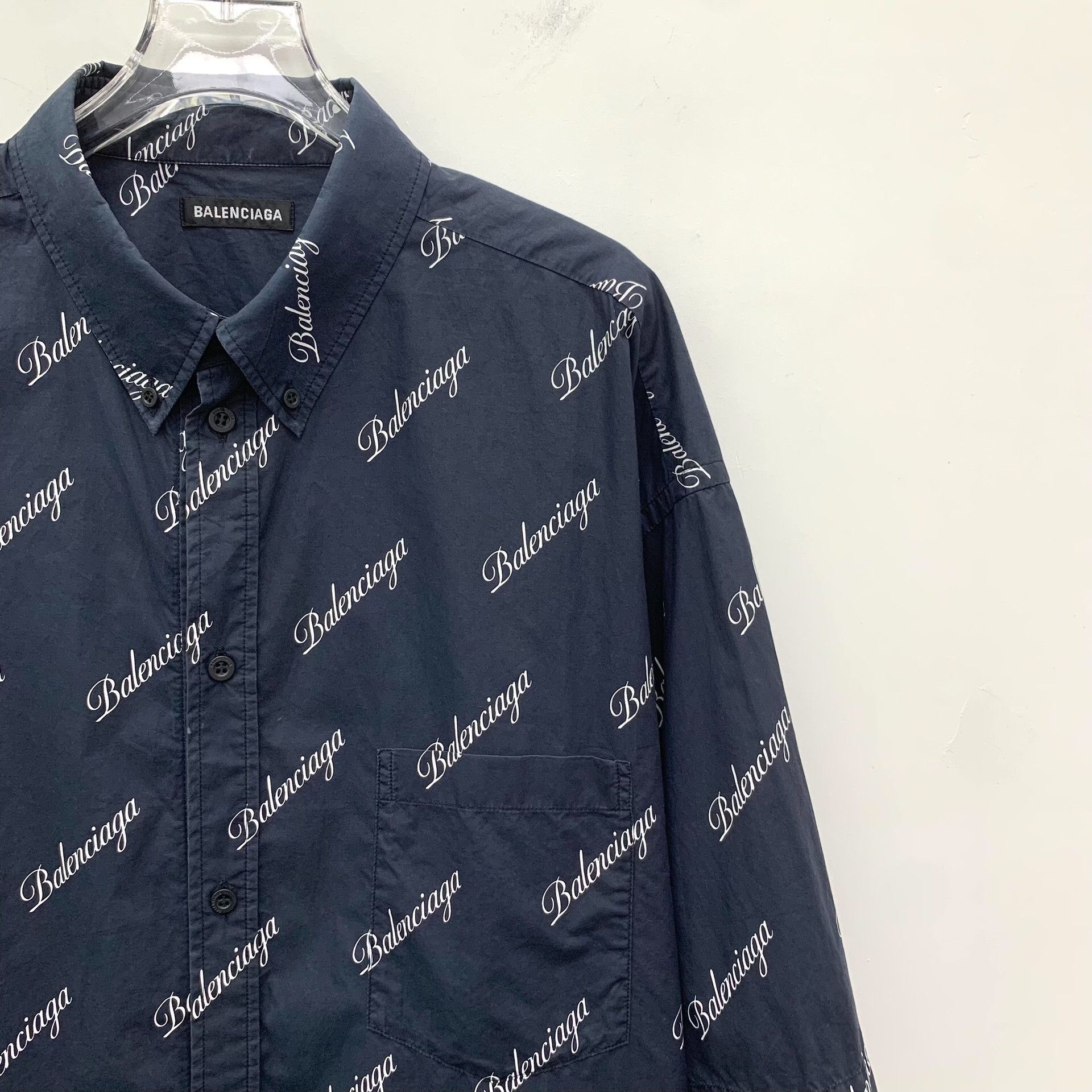 Balenciaga Balenciaga Script Logo Short Sleeve Shirt 39 Size US M / EU 48-50 / 2 - 4 Thumbnail