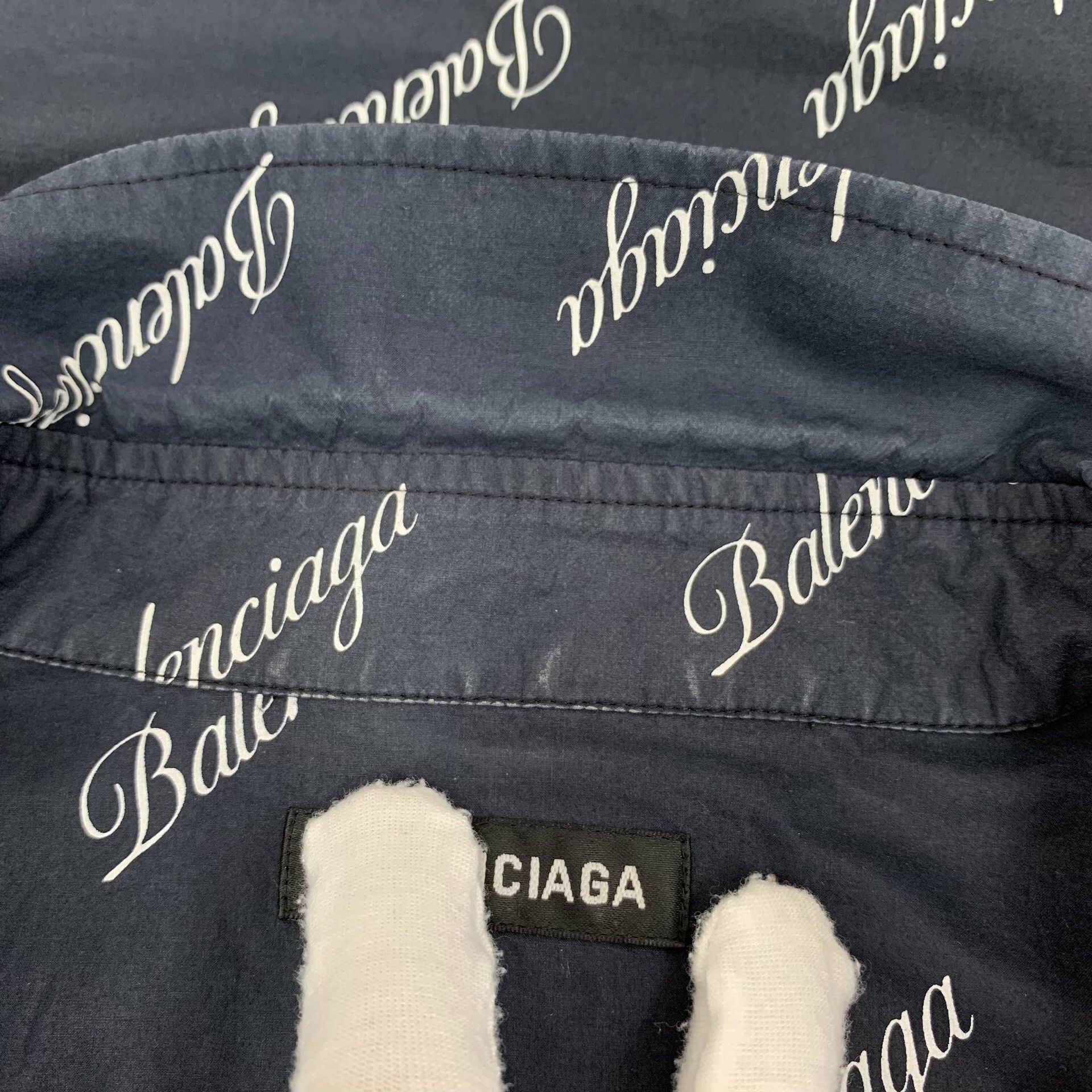 Balenciaga Balenciaga Script Logo Short Sleeve Shirt 39 Size US M / EU 48-50 / 2 - 9 Thumbnail