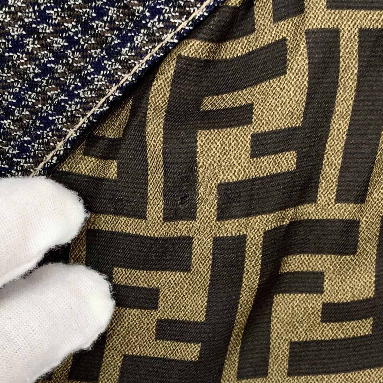 Fendi Fendi Houndstooth Wool FF Midi Skirt IT 38 Size 26" / US 2 / IT 38 - 10 Thumbnail