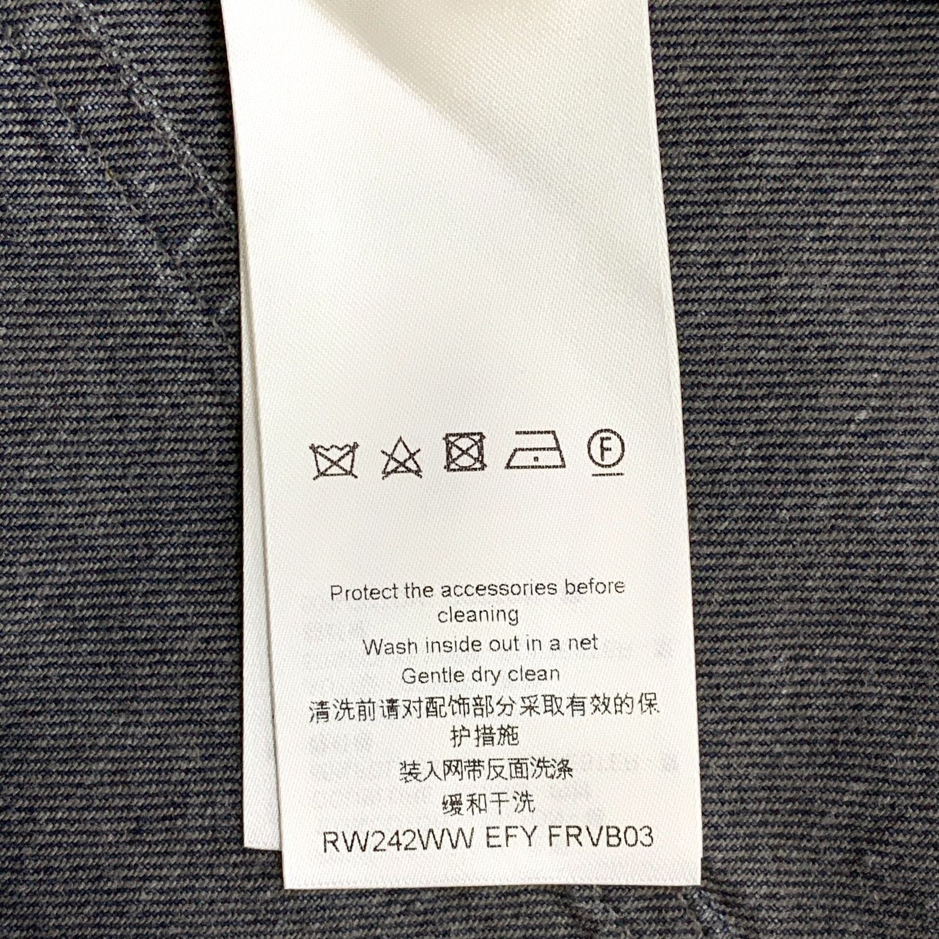 Louis Vuitton Louis Vuitton Logo Embroidered Denim Jacket 36 Size XS / US 0-2 / IT 36-38 - 8 Thumbnail