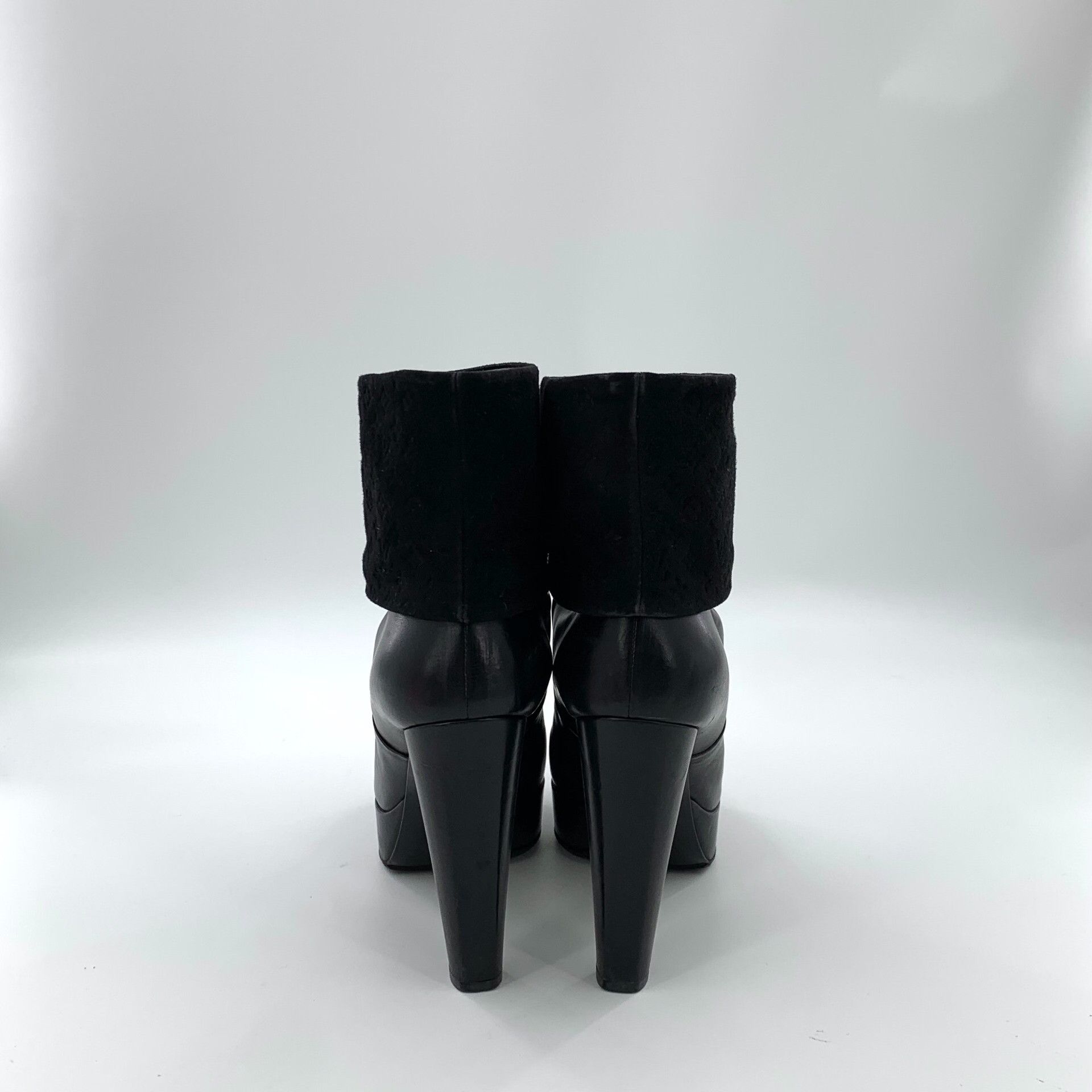 Louis Vuitton Louis Vuitton Monogram Platform Boots 38 Size US 8 / IT 38 - 5 Thumbnail