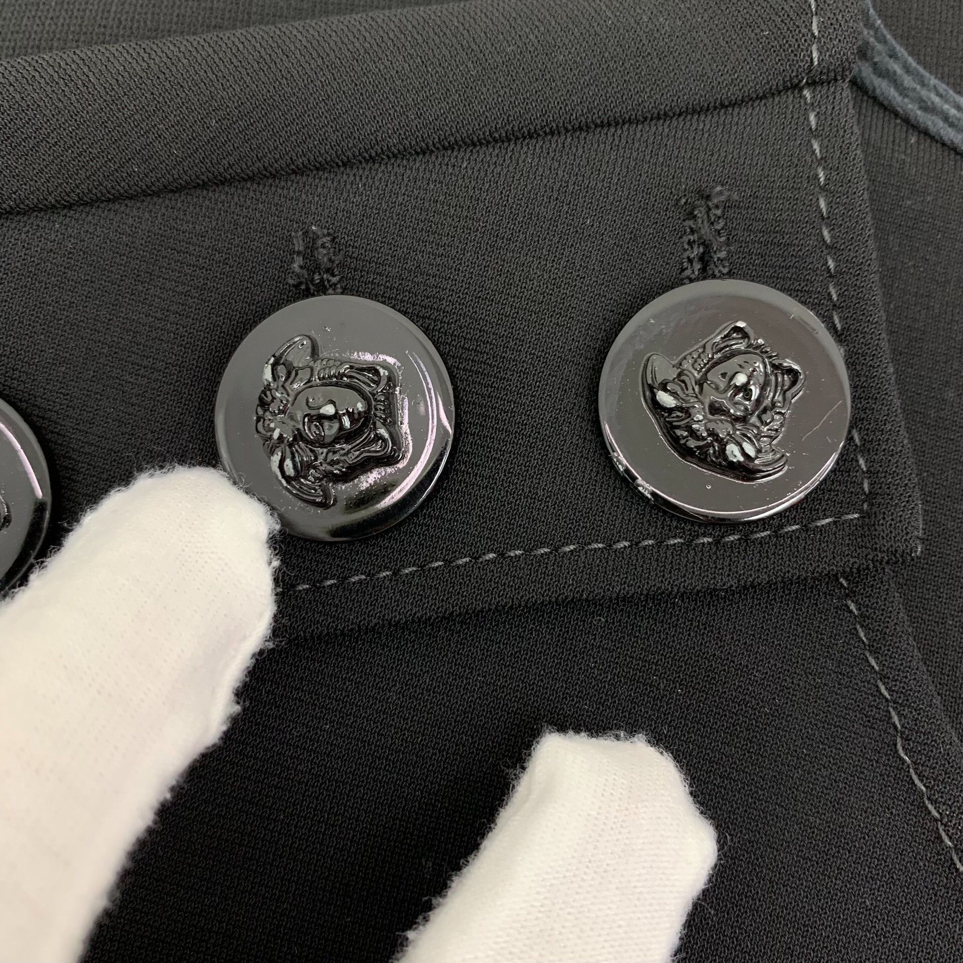 Versace Versace Lion Head Button Tank Top IT 40 Size S / US 4 / IT 40 - 10 Thumbnail