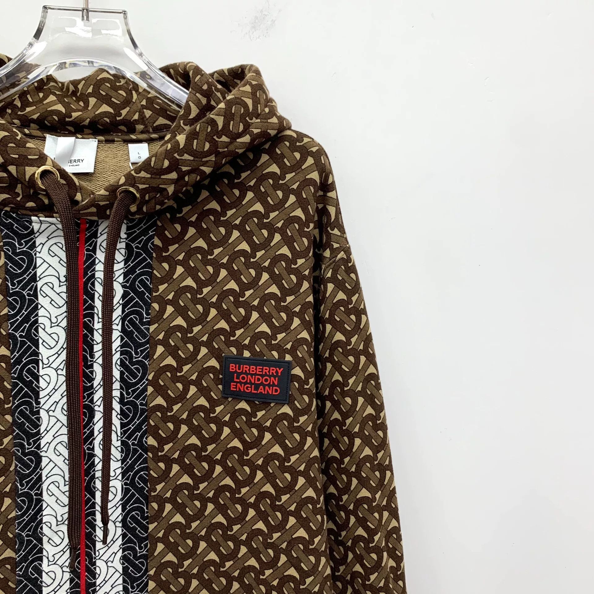 Burberry Burberry TB Monogram Print Hoodie Size L Size US L / EU 52-54 / 3 - 4 Thumbnail