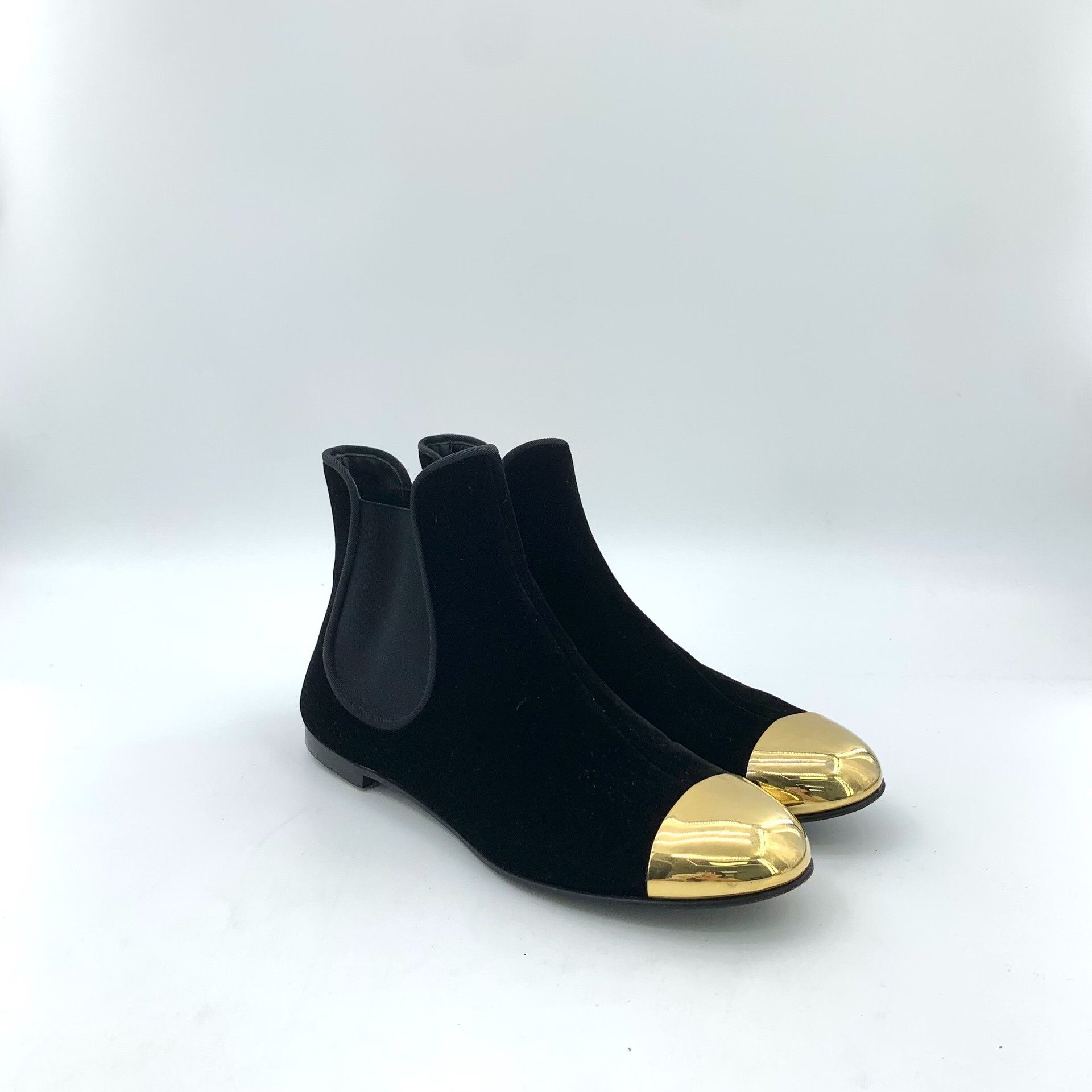 Giuseppe Zanotti Giuseppe Zanotti Gold Toe Velvet Ankle Boots Size 36 Size US 6 / IT 36 - 3 Thumbnail