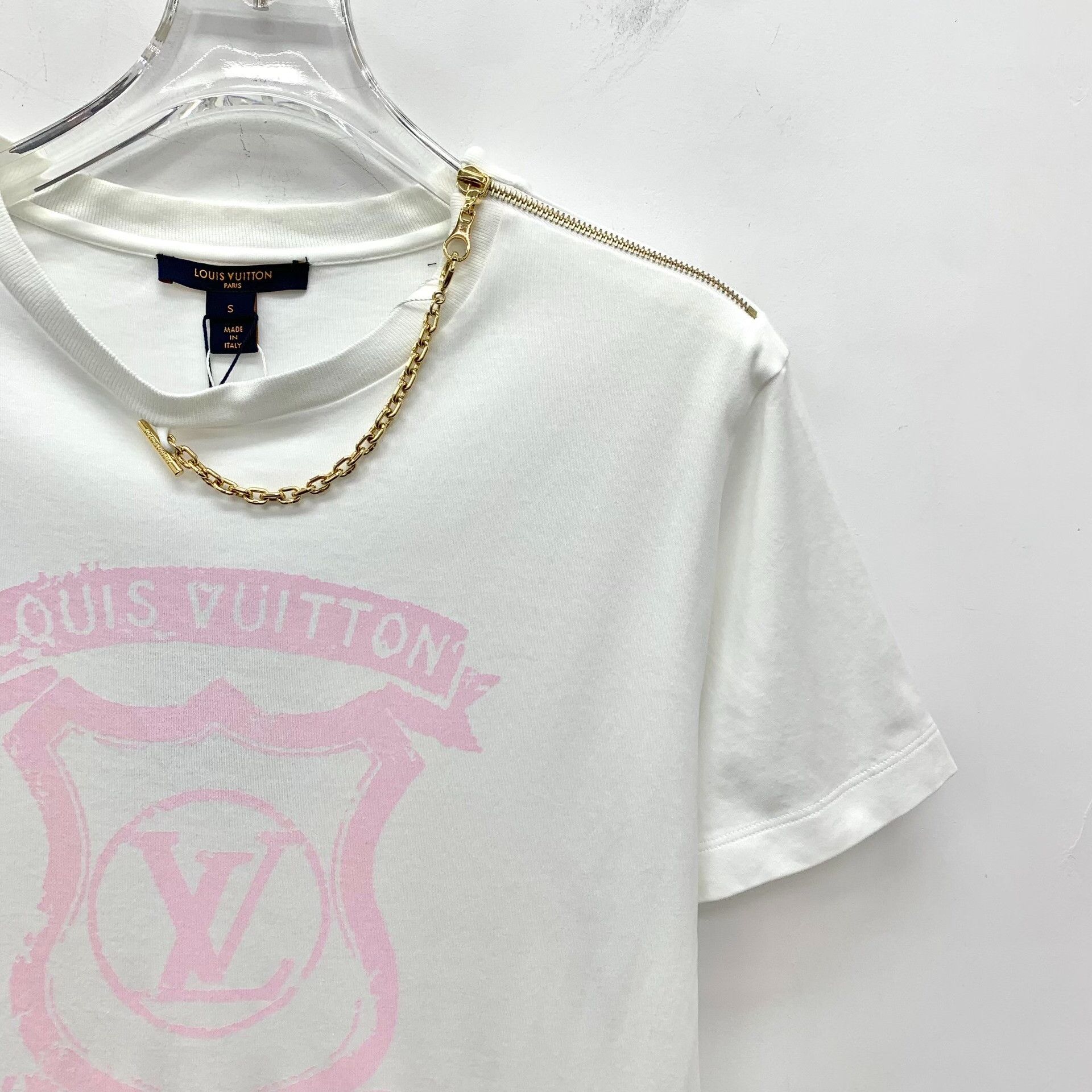 Louis Vuitton Louis Vuitton Chain Detail Logo T-Shirt S Size US S / EU 44-46 / 1 - 4 Thumbnail