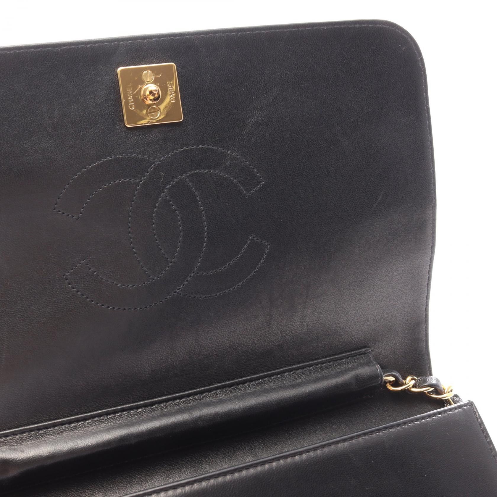 Chanel Chanel Chanel Matelasse Lambskin Shoulder Bag Leather Shoulder Bag DUTY FREE for USA Size ONE SIZE - 7 Thumbnail