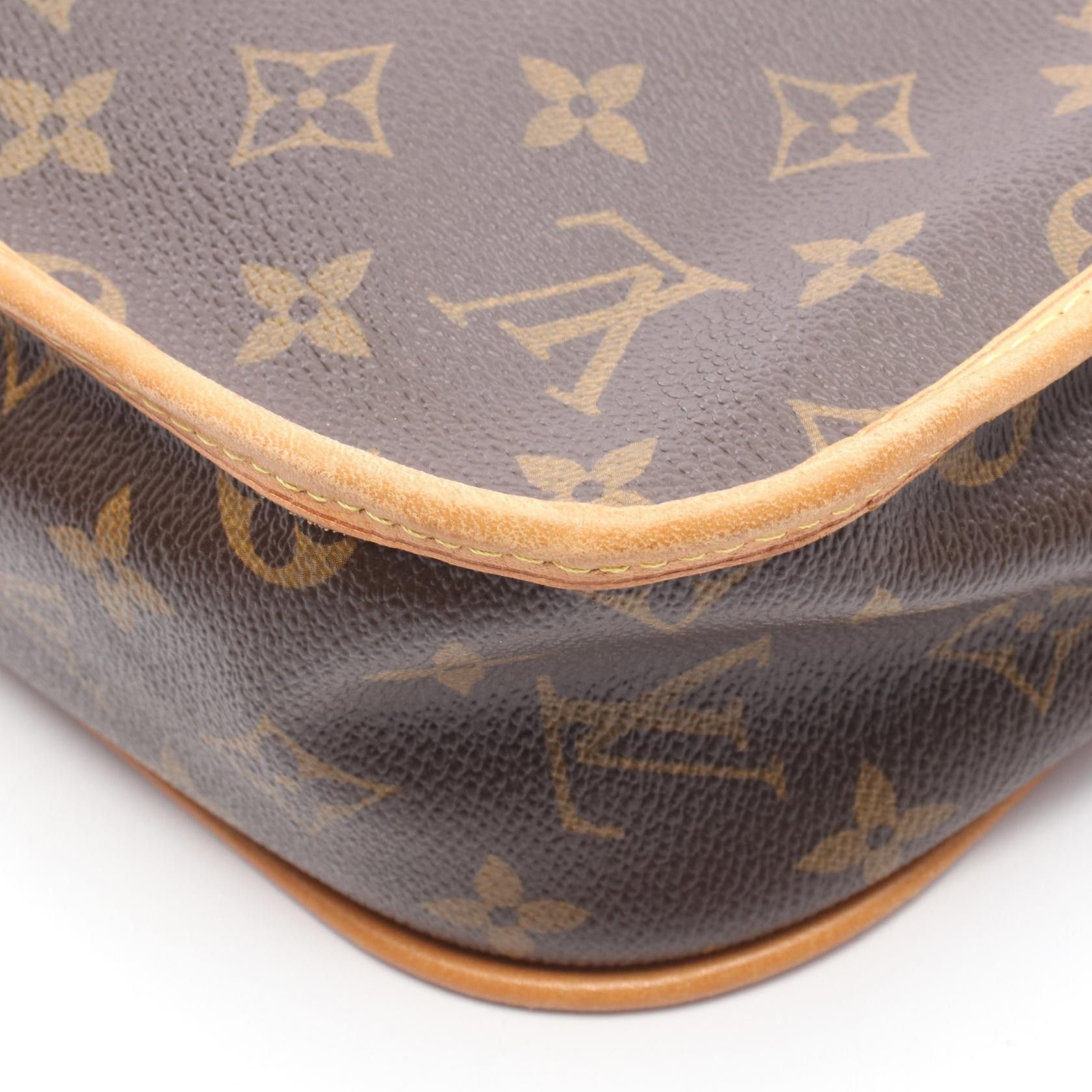 Louis Vuitton Louis Vuitton Louis Vuitton Messenger PM Bosphore Monogram Coated Canvas Shoulder Bag Textile Shoulder Bag M40106 DUTY FREE for USA Size ONE SIZE - 8 Thumbnail