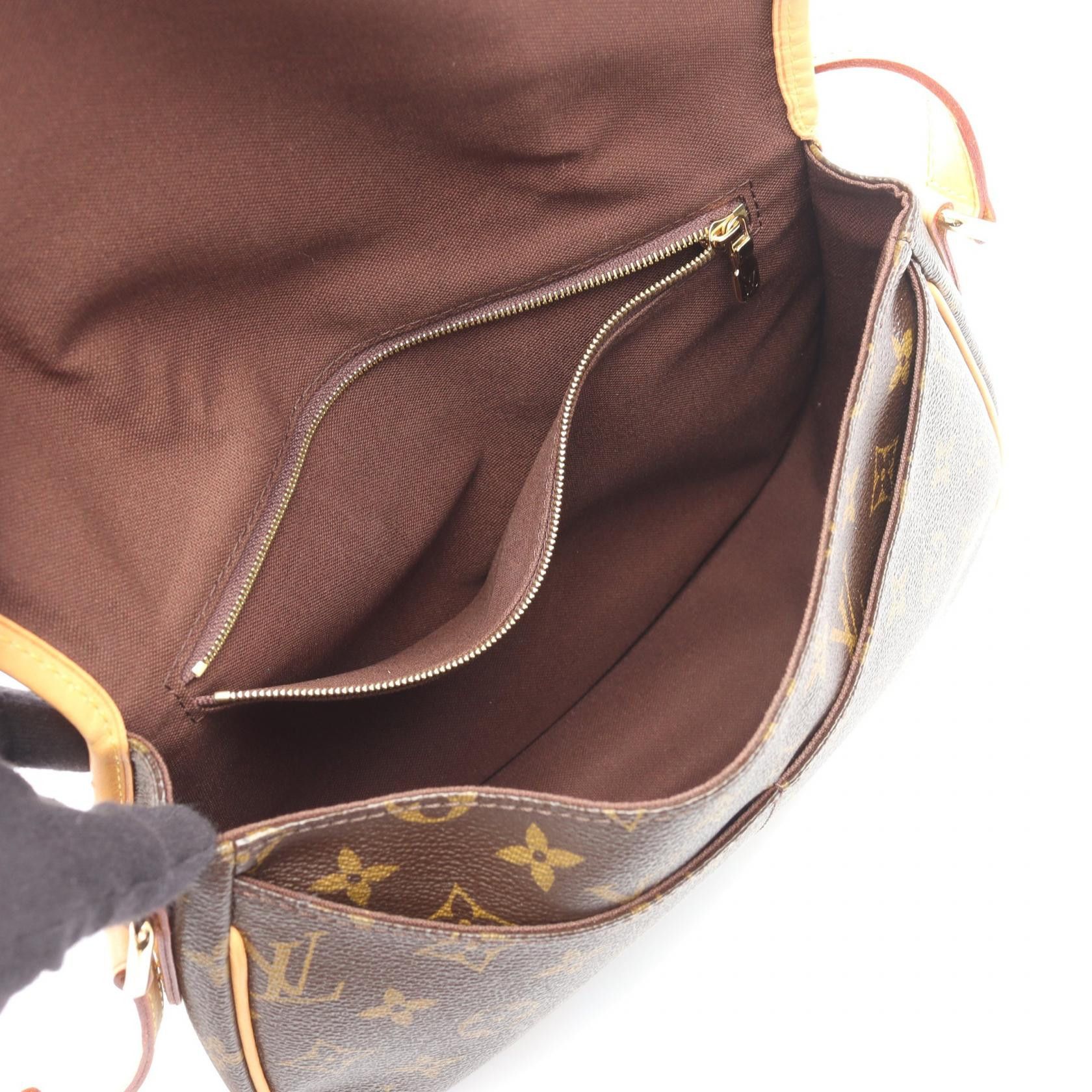 Louis Vuitton Louis Vuitton Louis Vuitton Menilmontant Monogram Shoulder Bag Textile Shoulder Bag M40474 DUTY FREE for USA Size ONE SIZE - 3 Thumbnail