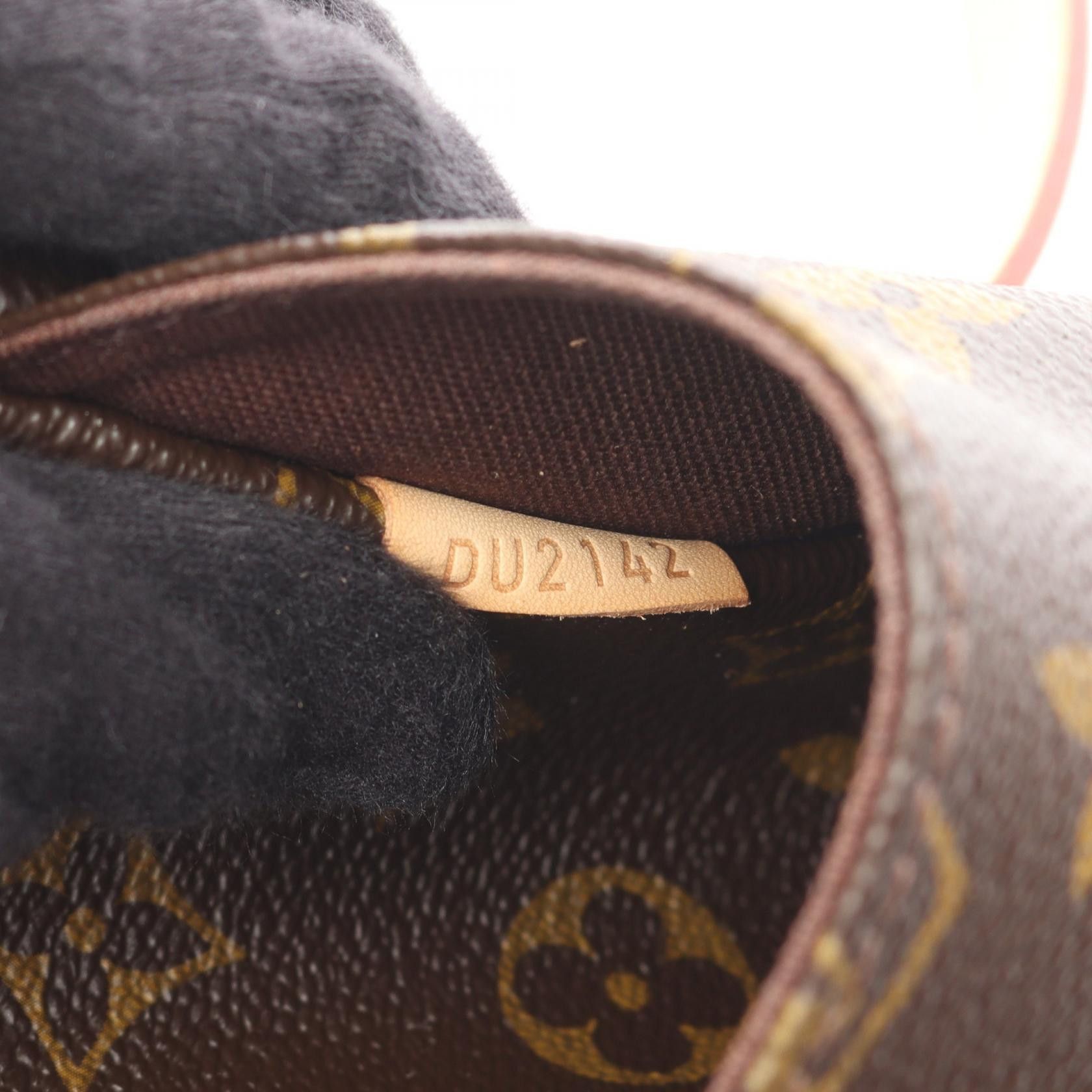 Louis Vuitton Louis Vuitton Louis Vuitton Menilmontant Monogram Shoulder Bag Textile Shoulder Bag M40474 DUTY FREE for USA Size ONE SIZE - 5 Thumbnail