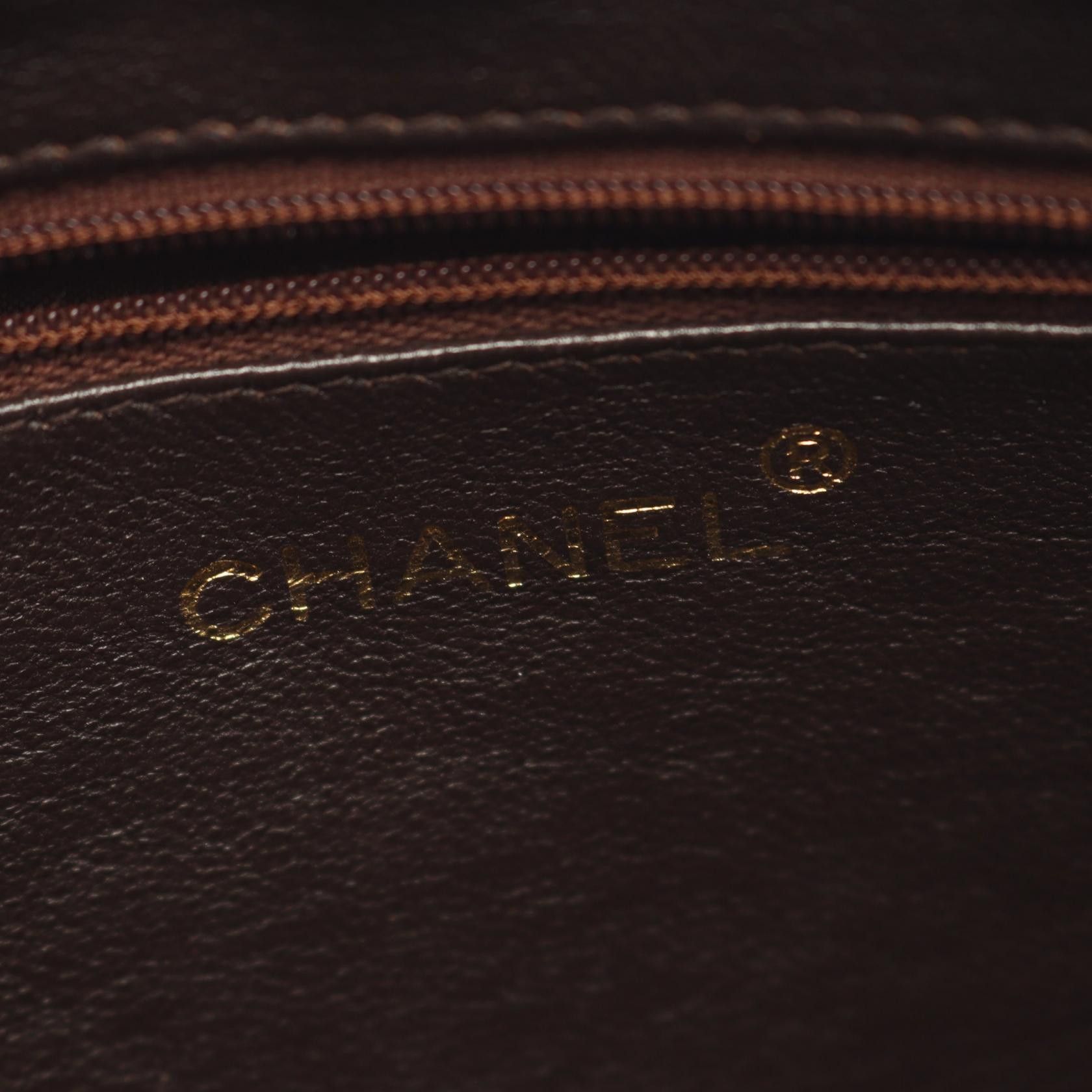 Chanel Chanel Chanel Matelasse Grained Calf Shoulder Bag Leather Shoulder Bag DUTY FREE for USA Size ONE SIZE - 4 Thumbnail